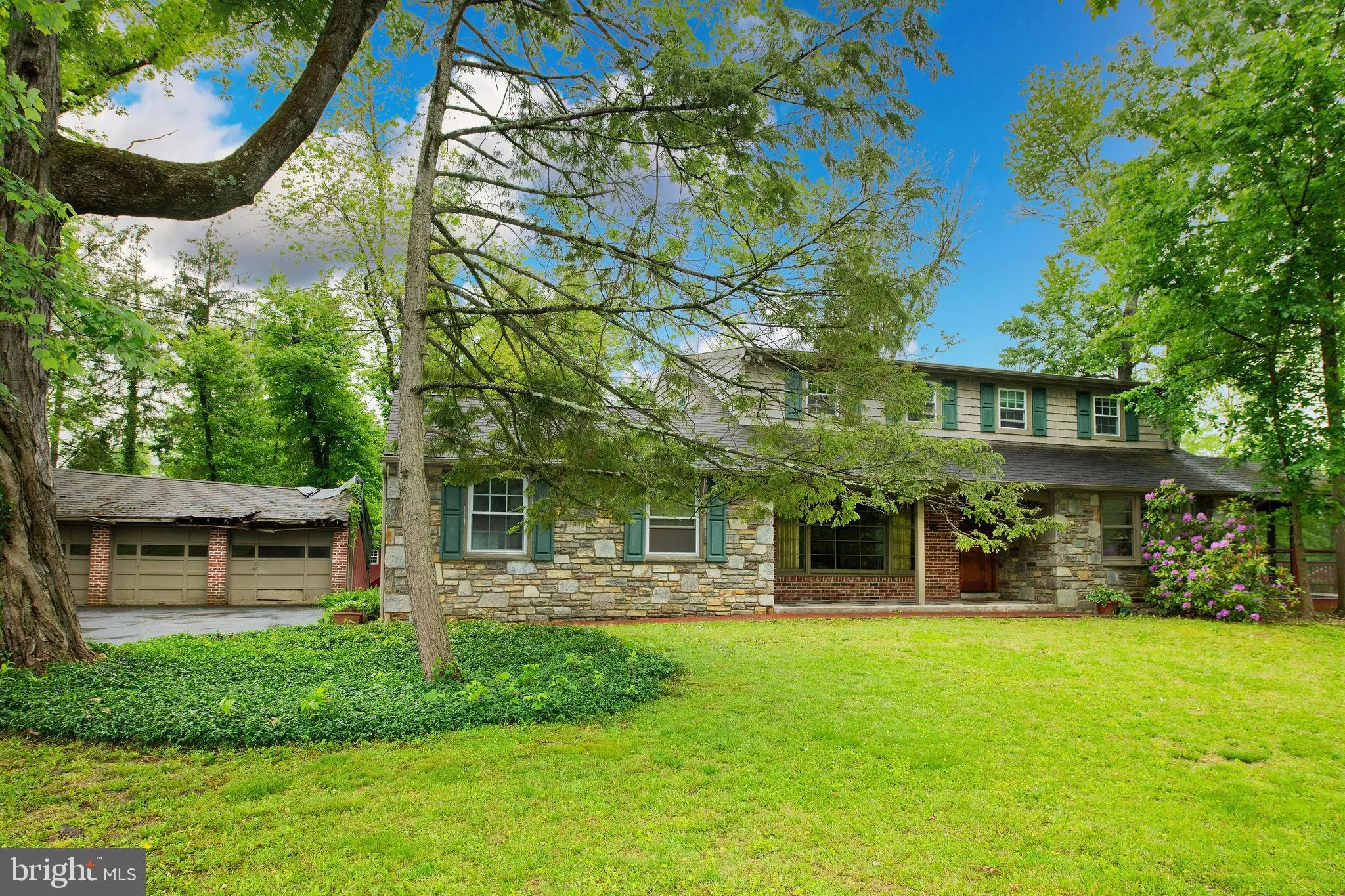 Horsham, Pennsylvania 19044, United States, 6 Bedrooms Bedrooms, ,4 BathroomsBathrooms,Residential,Active,130005