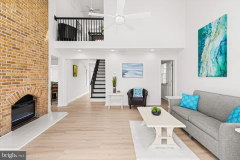 MLS: MDWO2038988