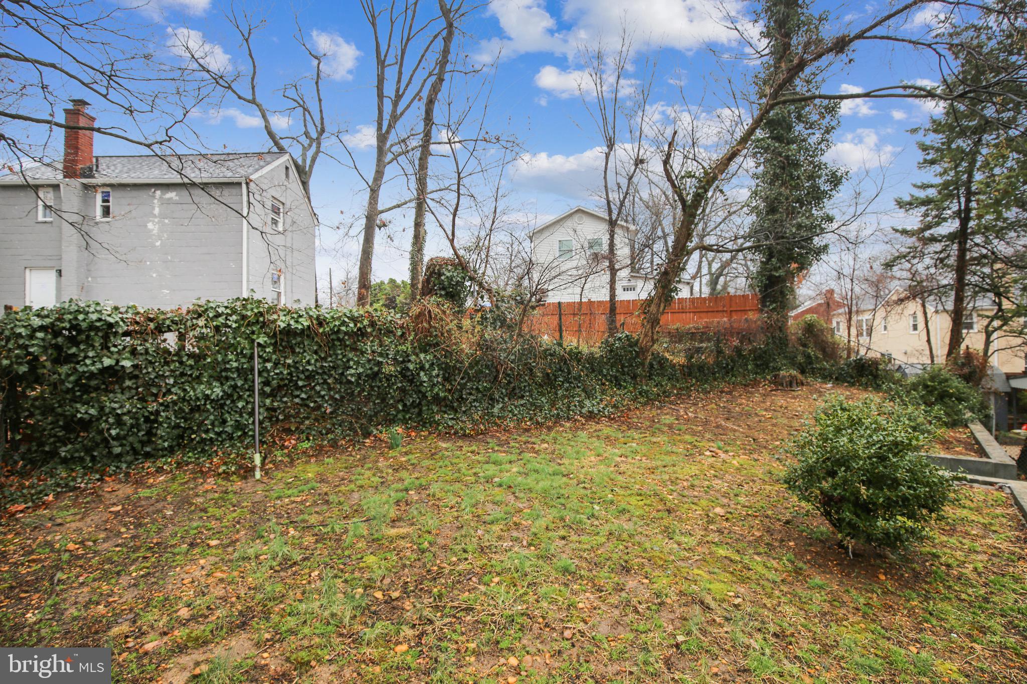 COLUMBIA FOREST - Residential