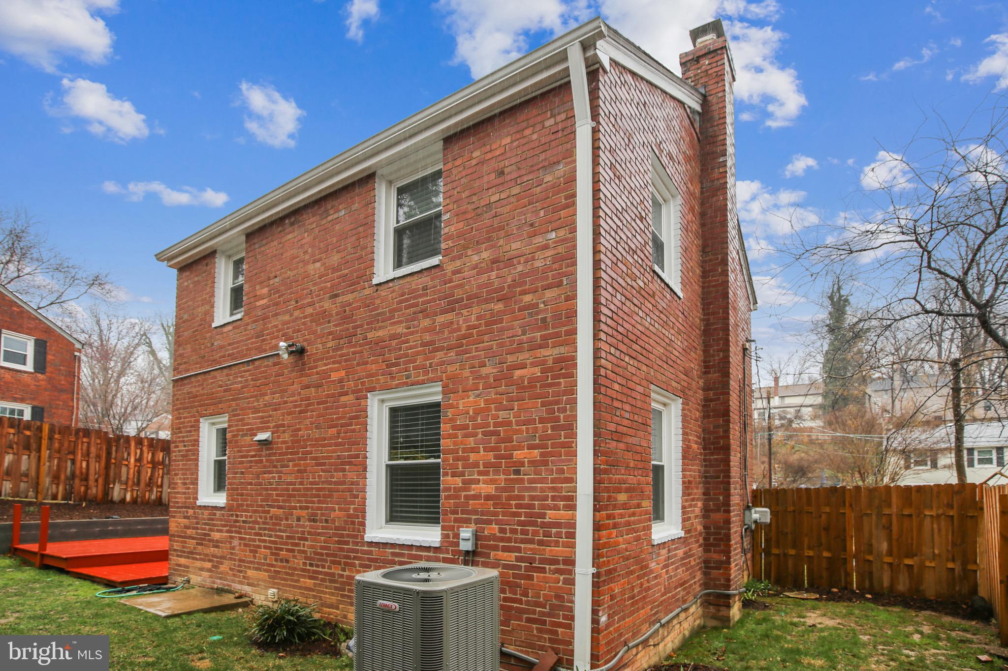 COLUMBIA FOREST - Residential