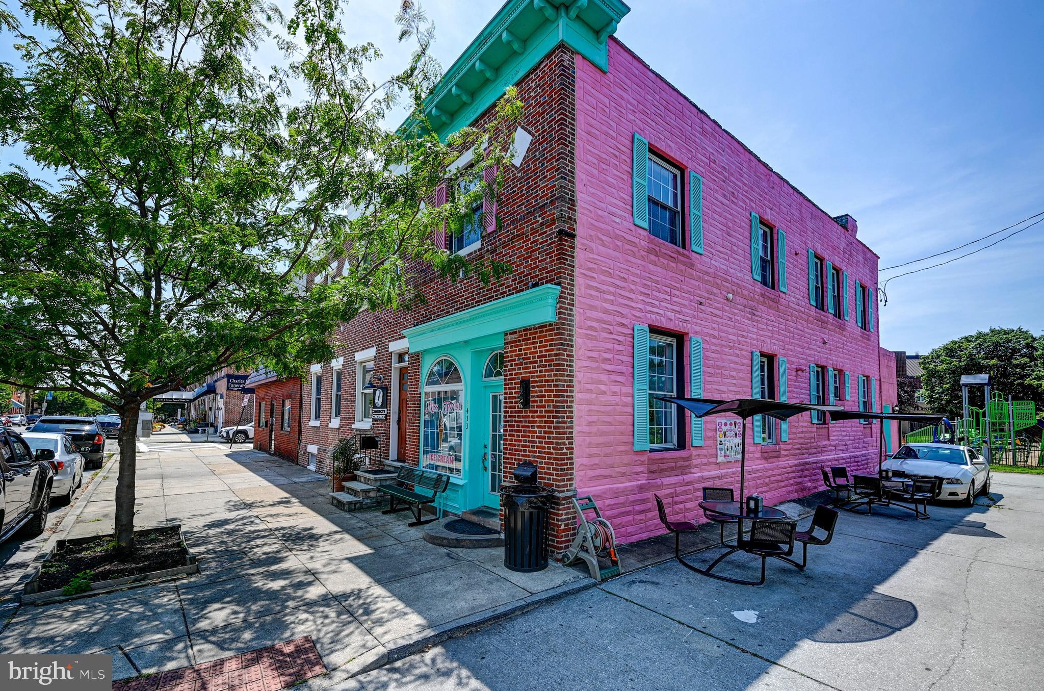 LOCUST POINT - Residential