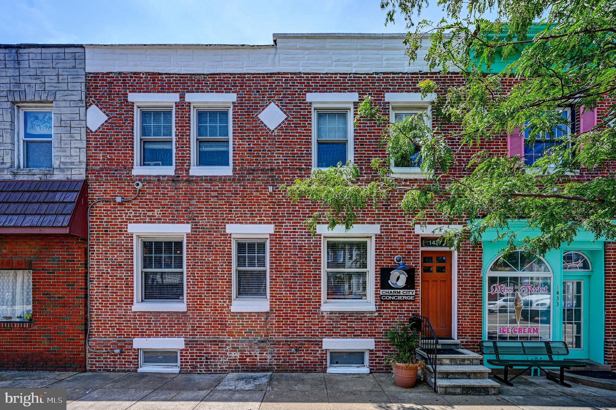 LOCUST POINT - Residential