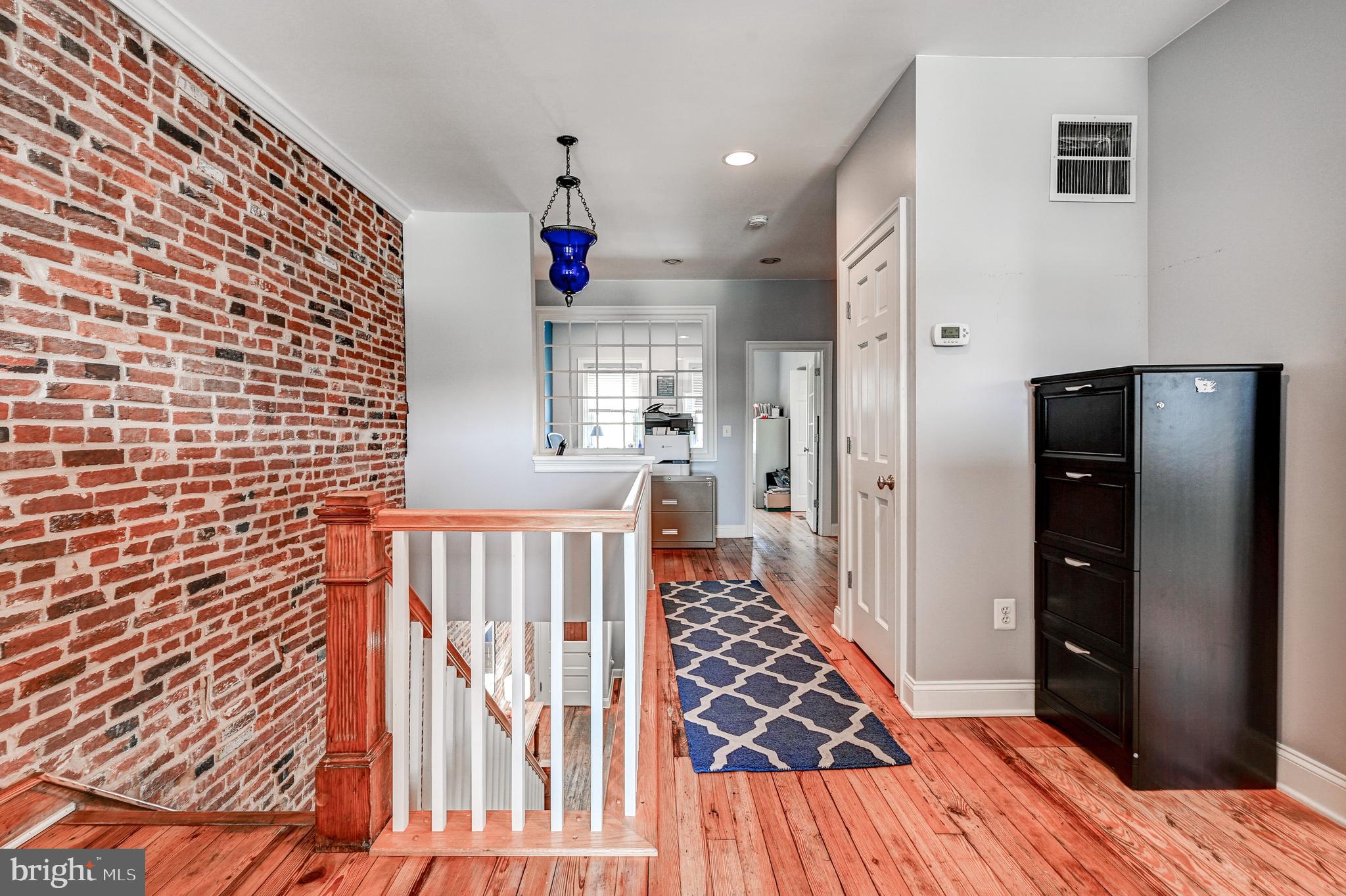 LOCUST POINT - Residential