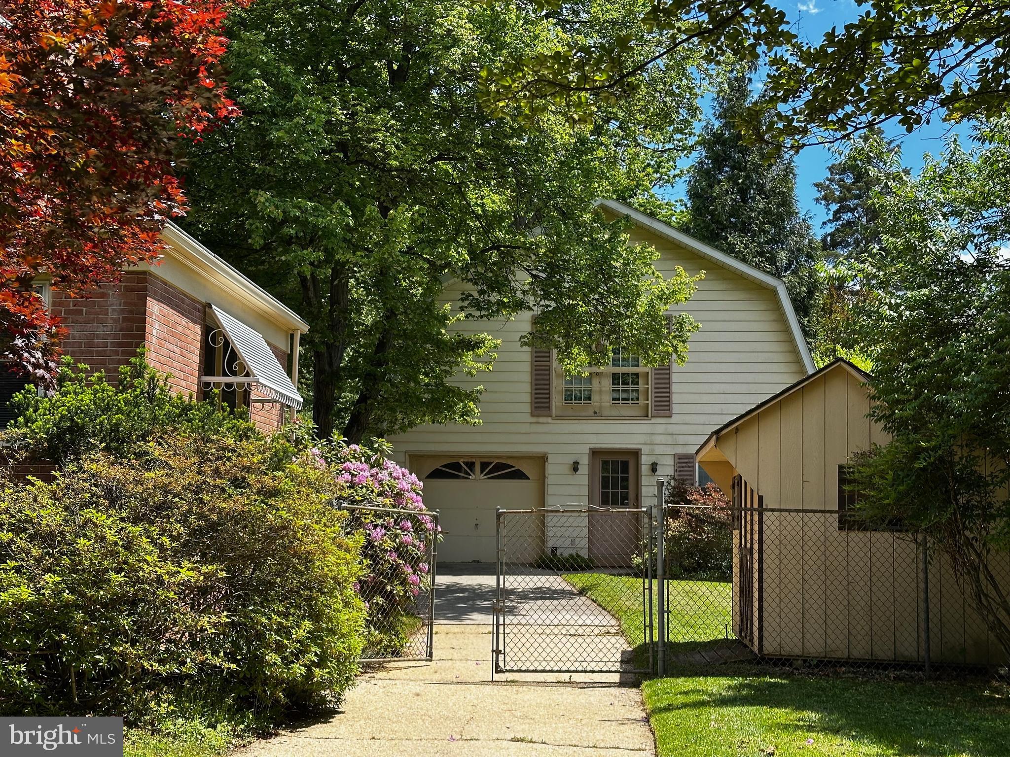 KENSINGTON - Residential