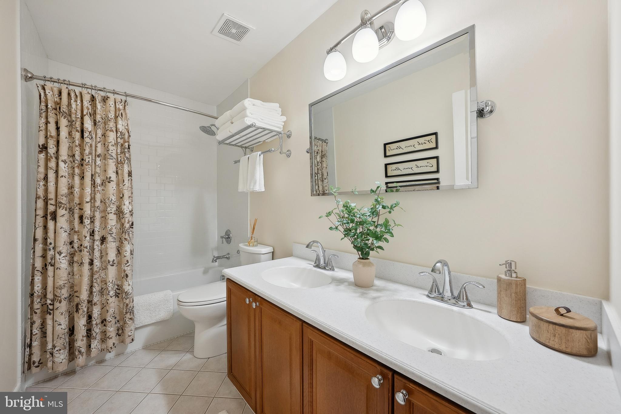 OAKENSHAW - Residential