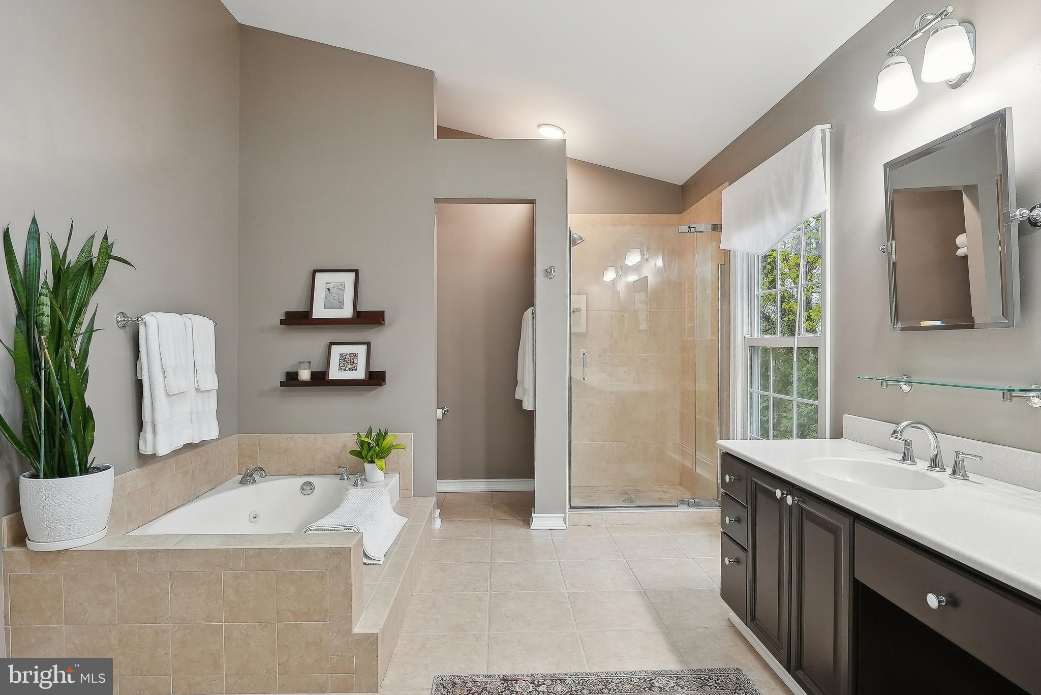 OAKENSHAW - Residential