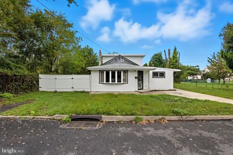 Apartment For Sale - 305 Miller Avenue<br/> CROYDON, PA 19021