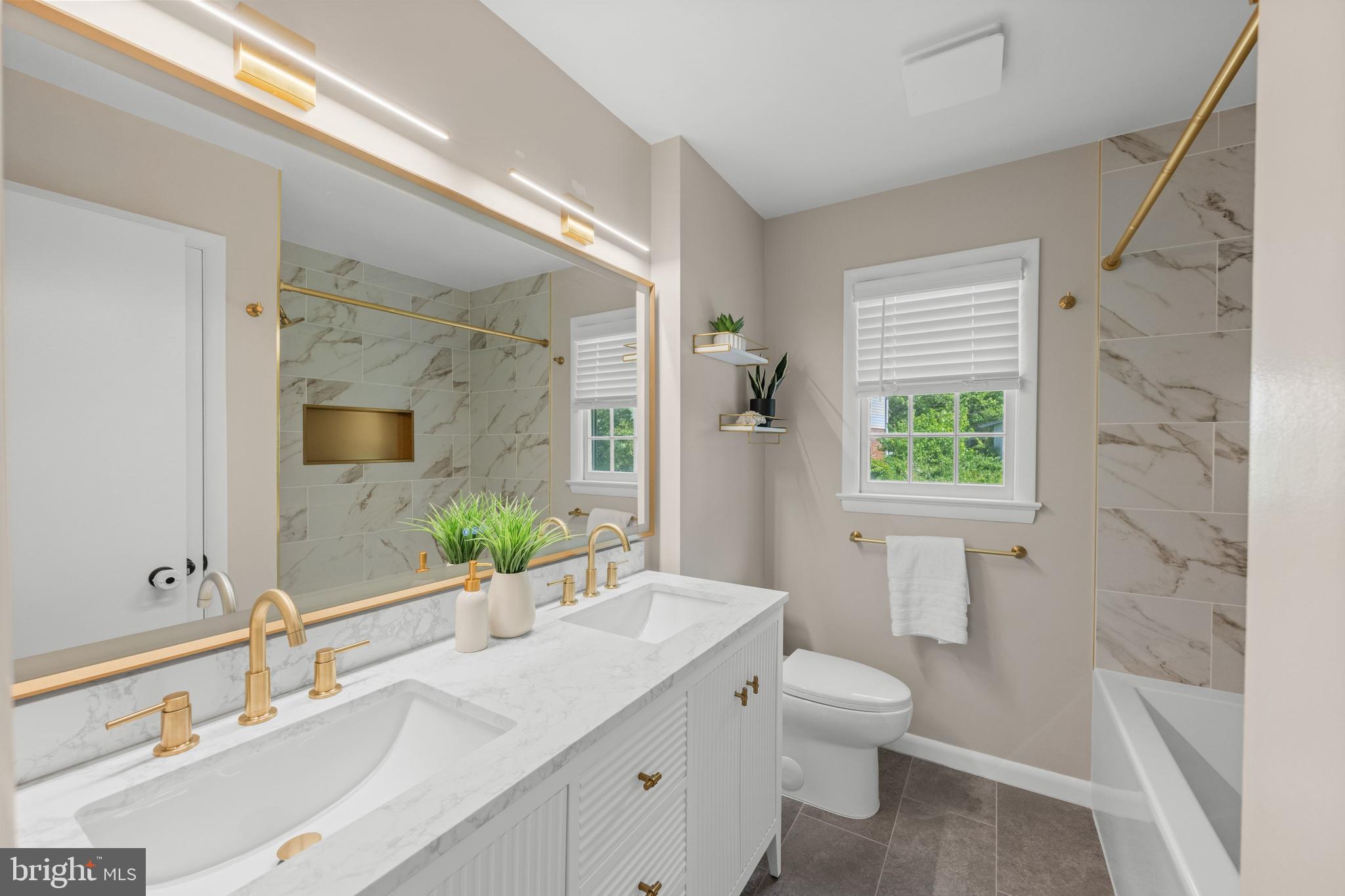 REGENCY ESTATES - Residential