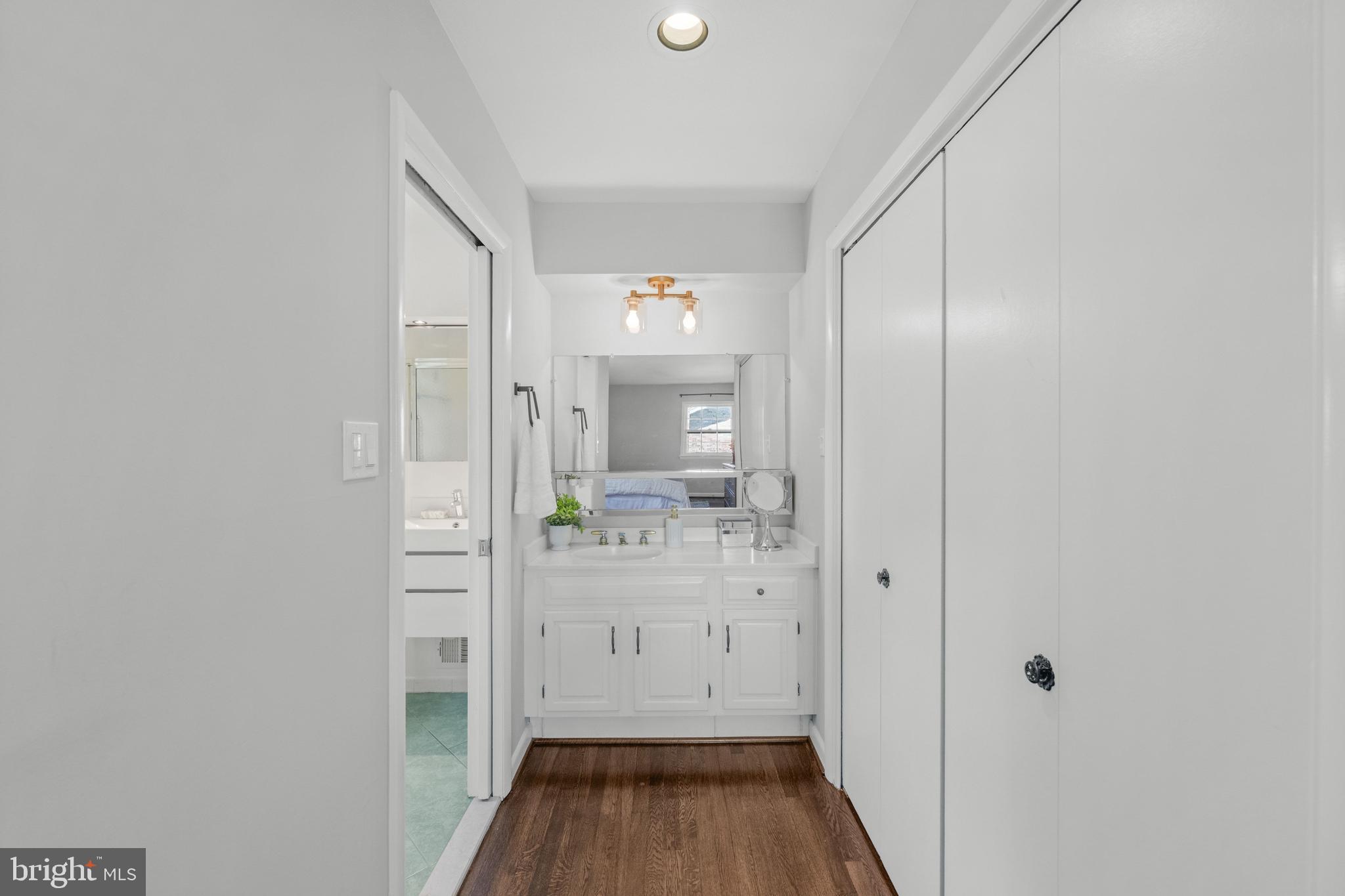 REGENCY ESTATES - Residential