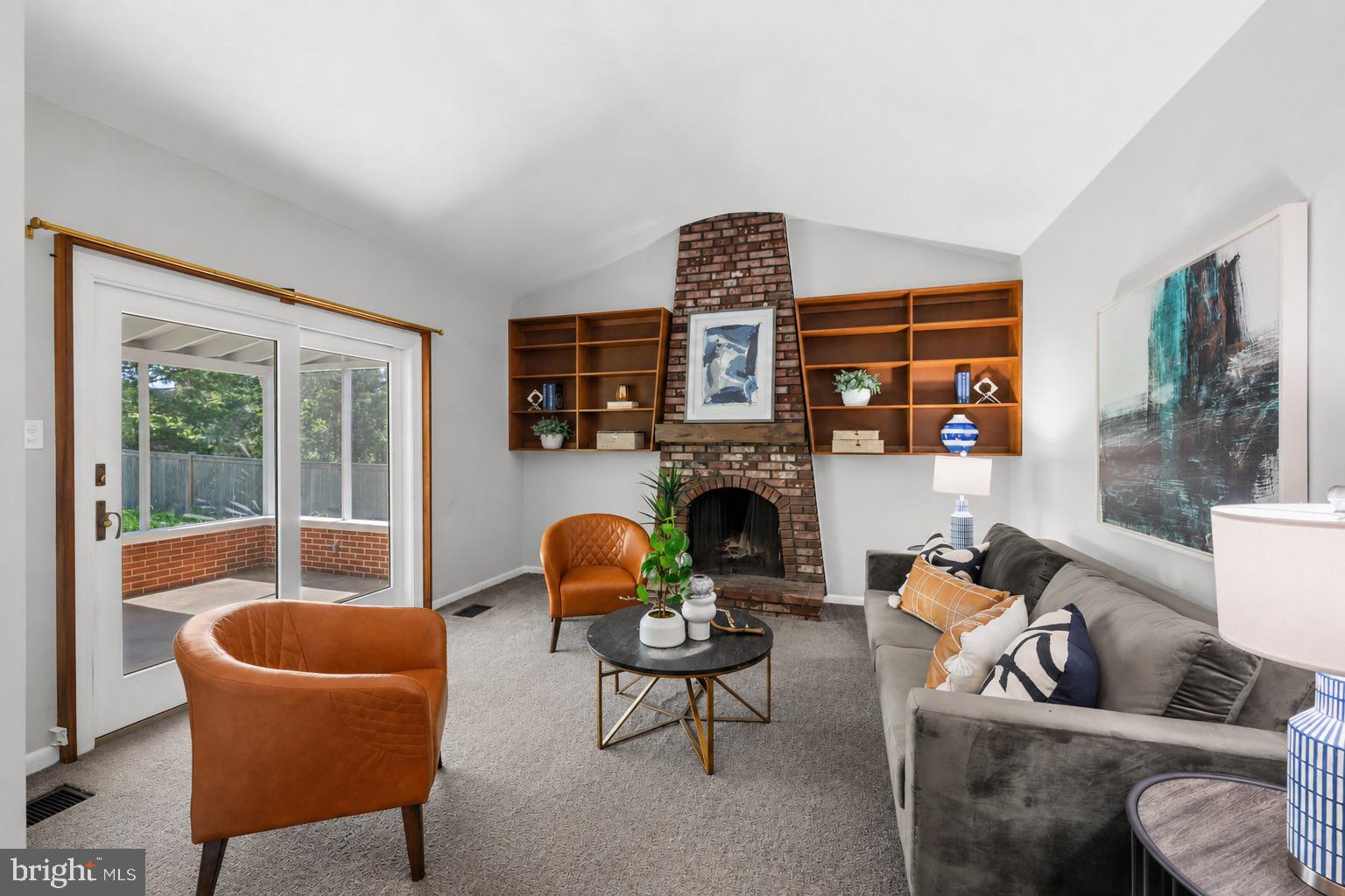 REGENCY ESTATES - Residential