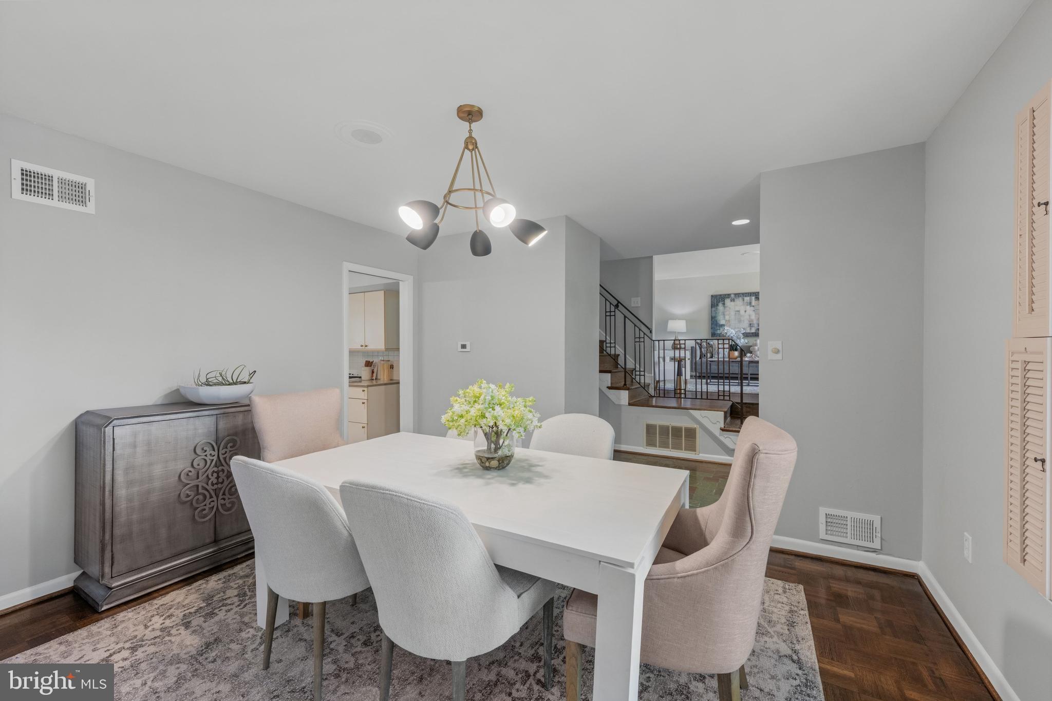 REGENCY ESTATES - Residential