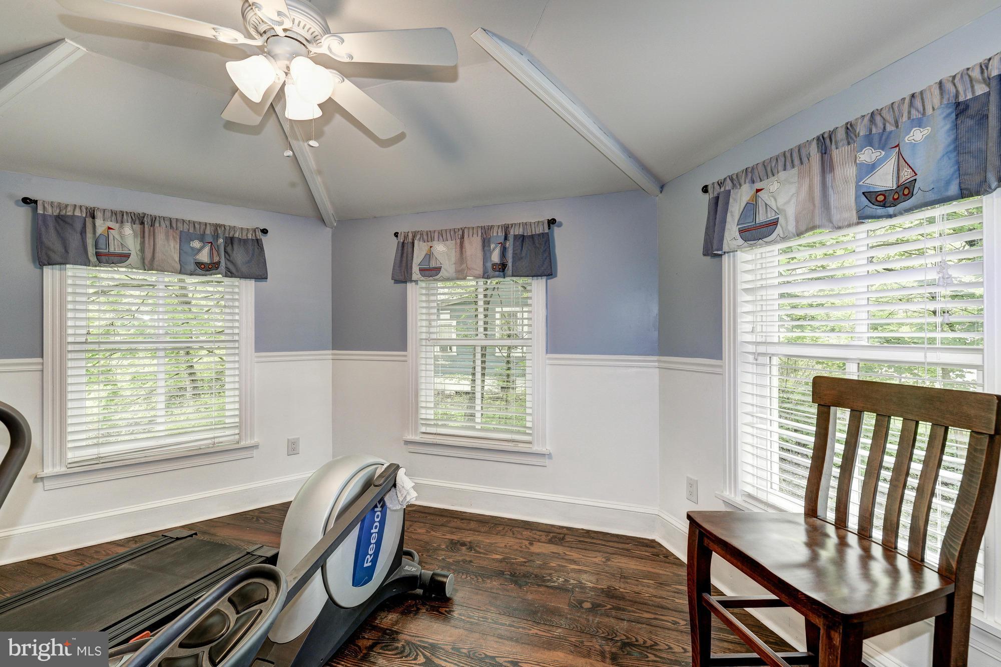 BROOKVILLE KNOLLS - Residential