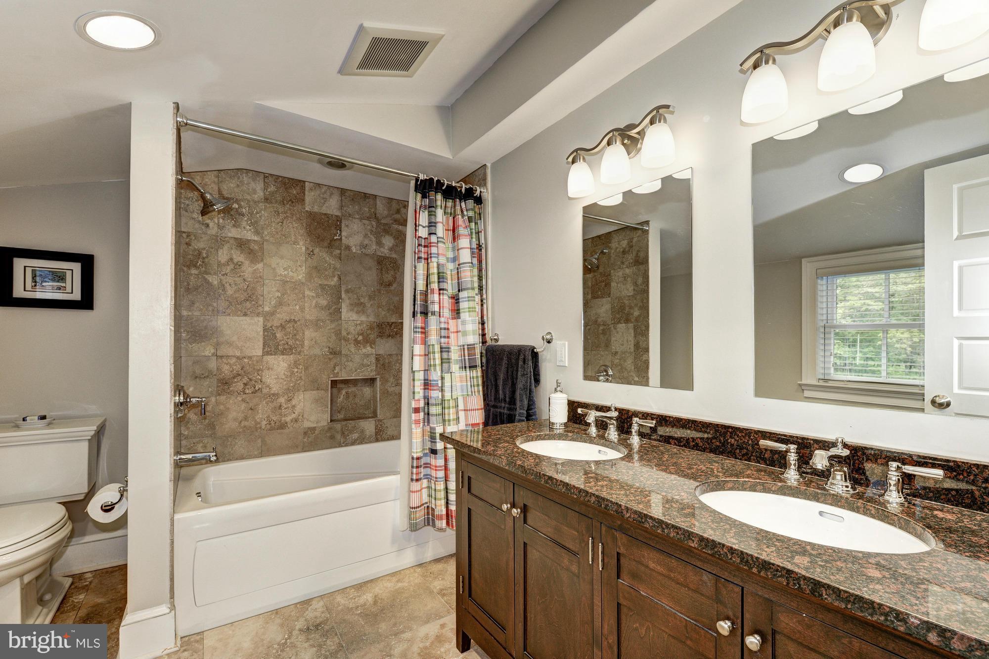 BROOKVILLE KNOLLS - Residential