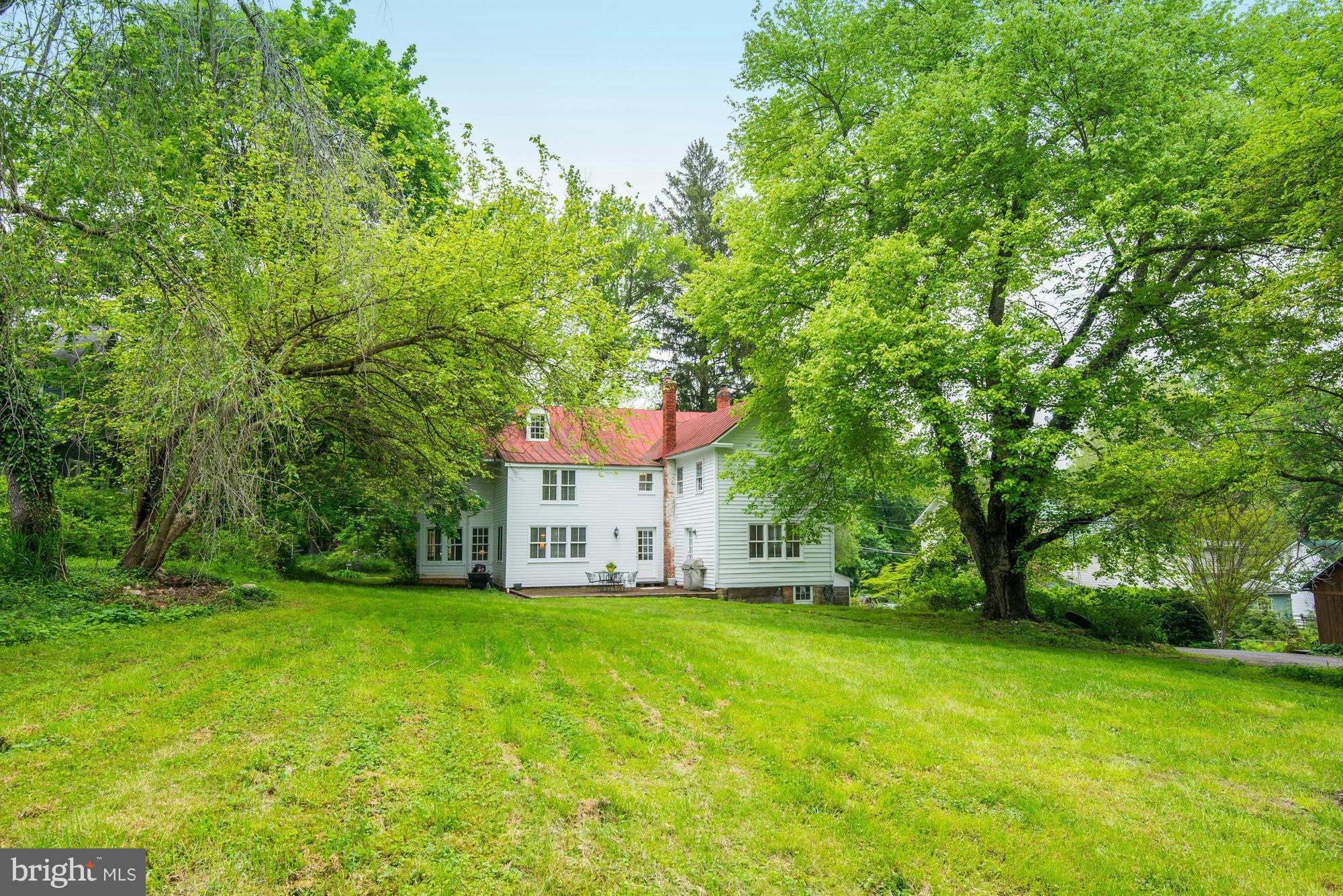 BROOKVILLE KNOLLS - Residential