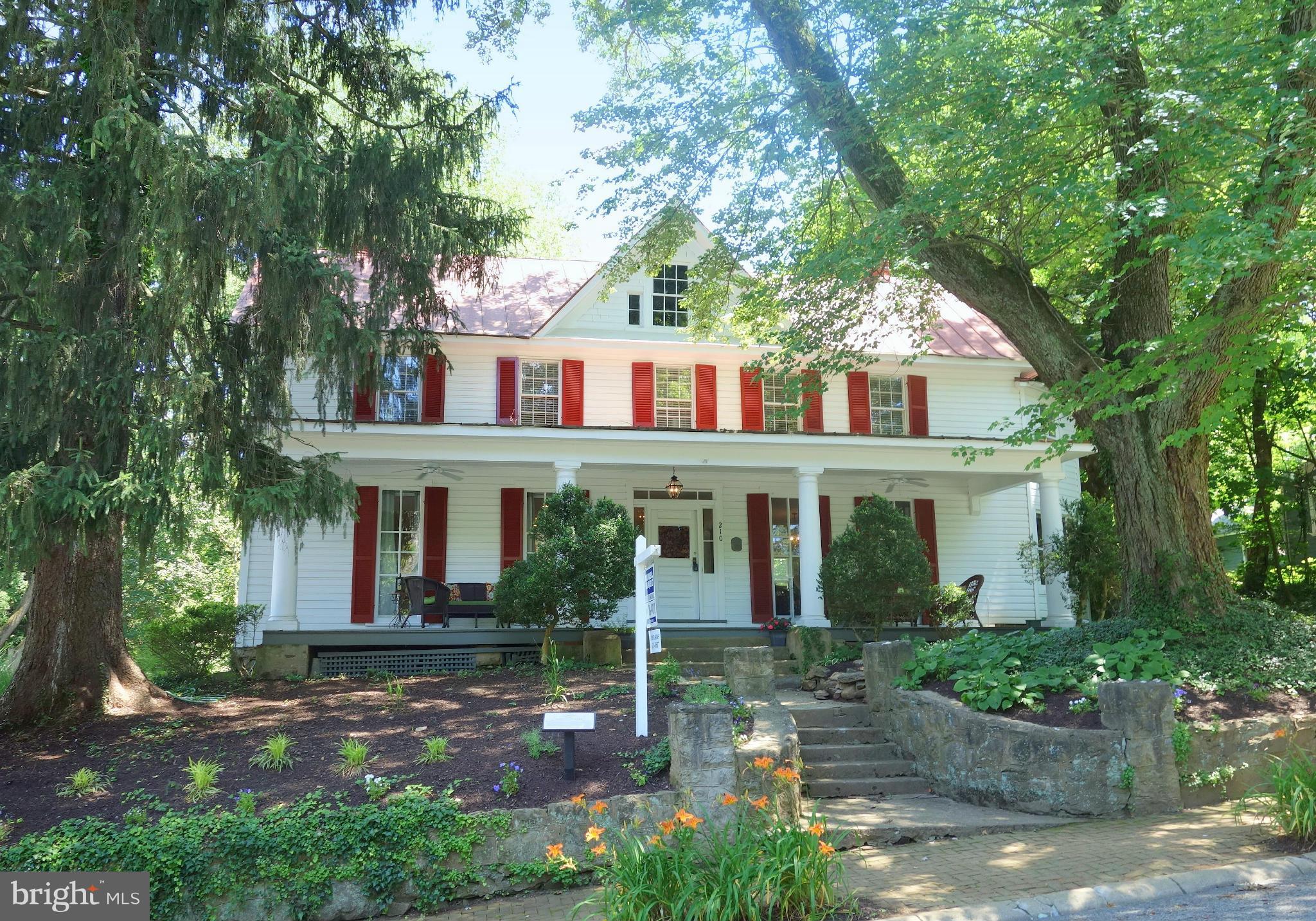 BROOKVILLE KNOLLS - Residential