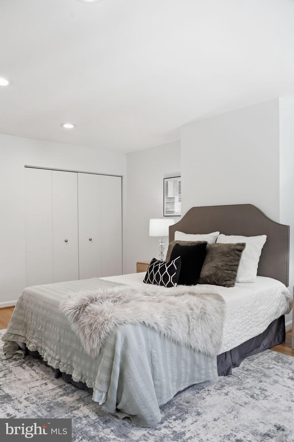 HALLCREST HEIGHTS - Residential