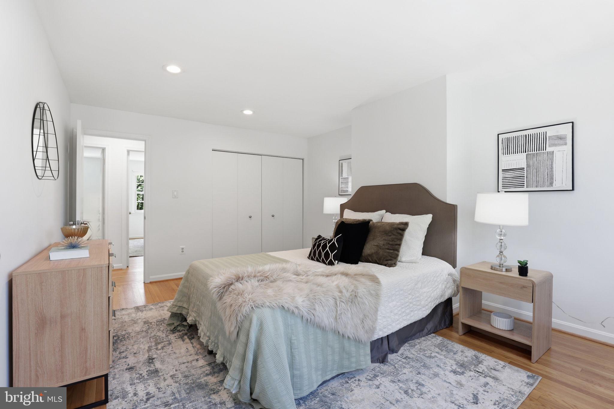 HALLCREST HEIGHTS - Residential