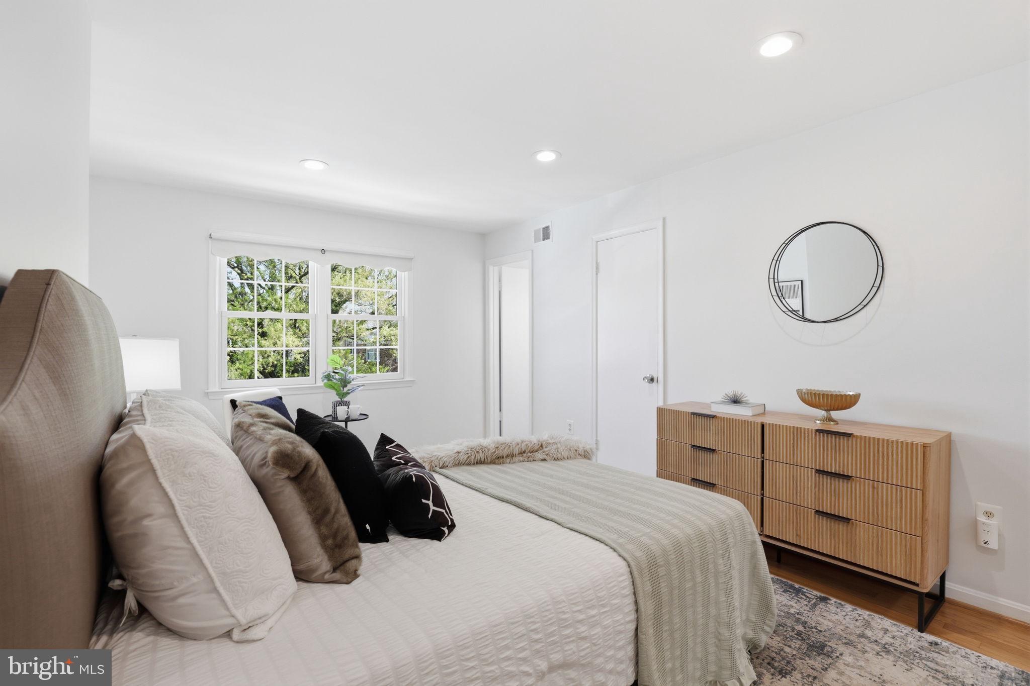 HALLCREST HEIGHTS - Residential