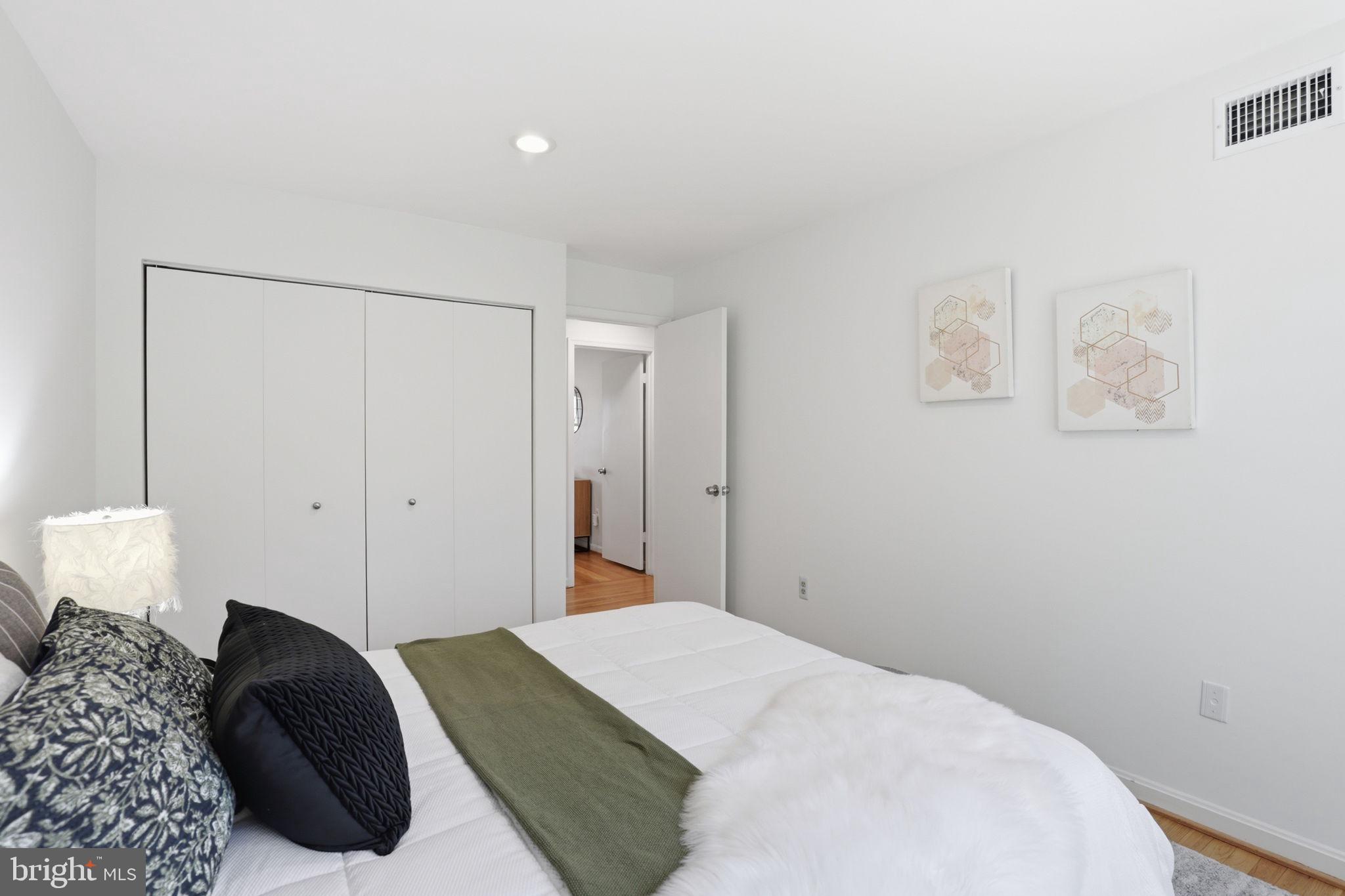 HALLCREST HEIGHTS - Residential