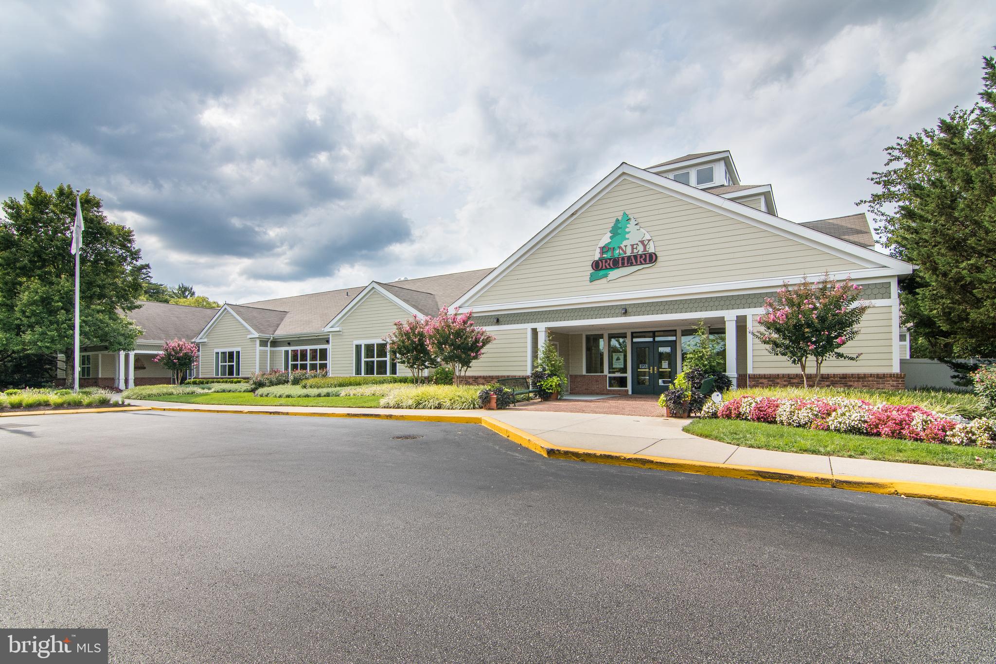 PINEY ORCHARD - Residential