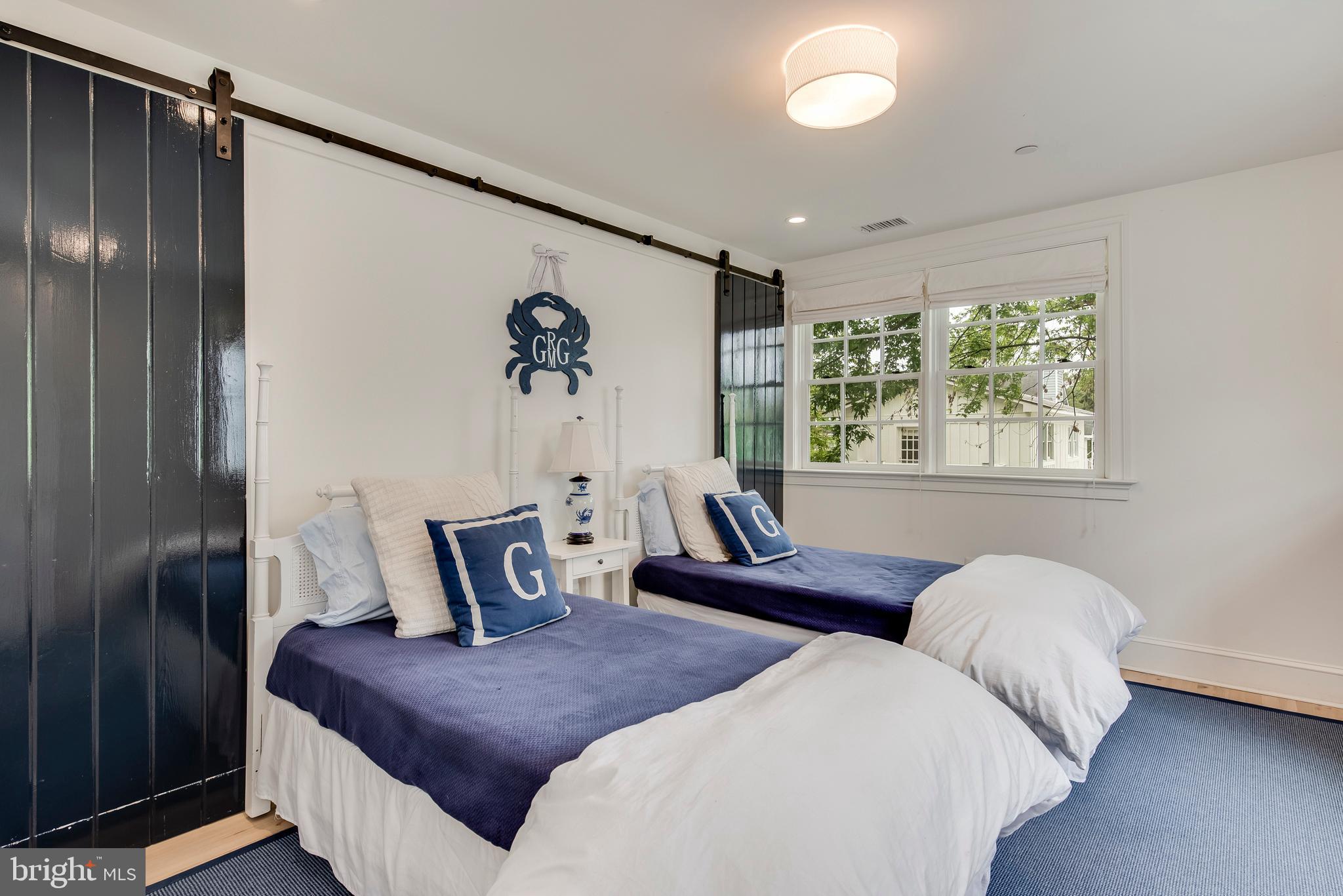 EASTPORT - Residential