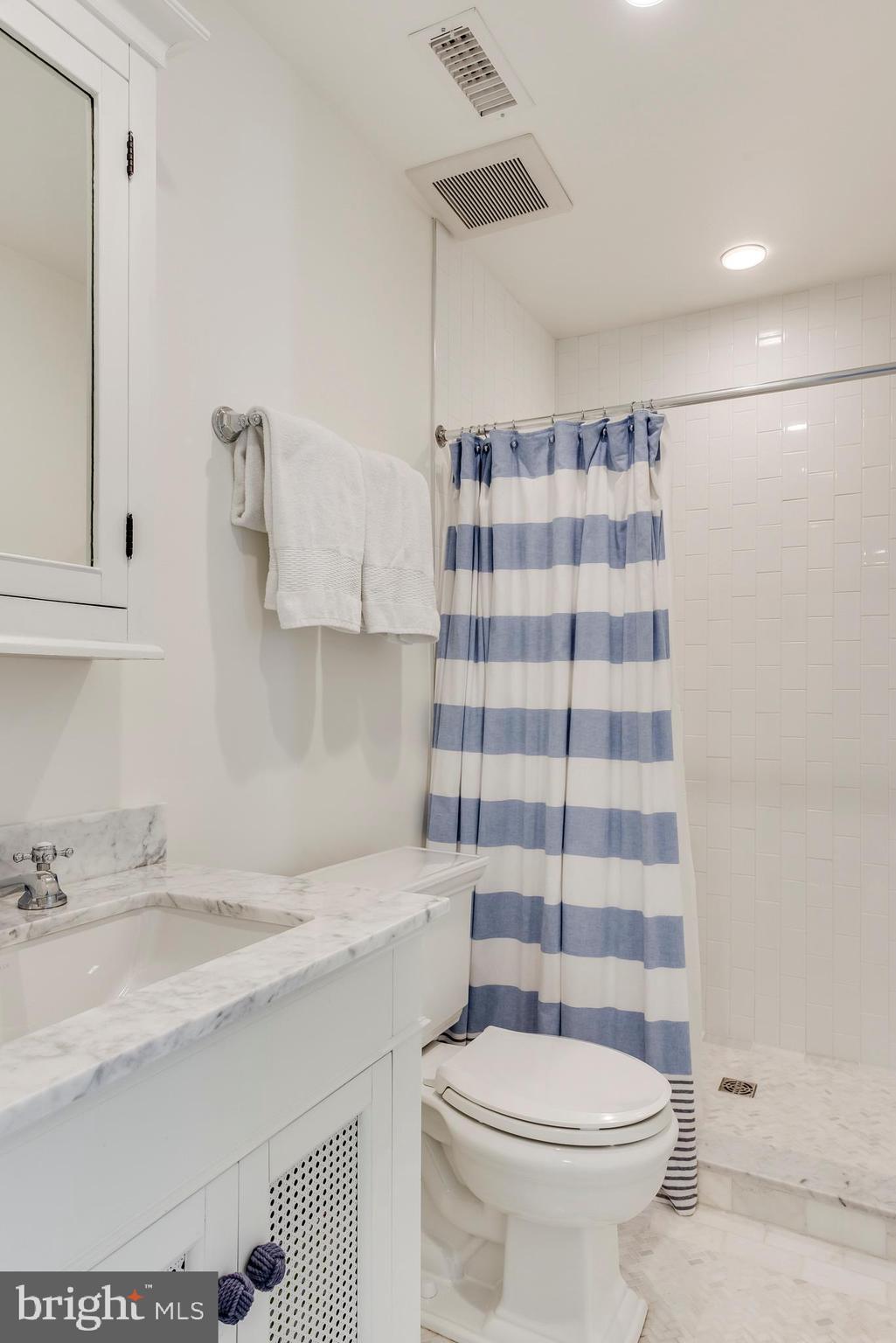 EASTPORT - Residential