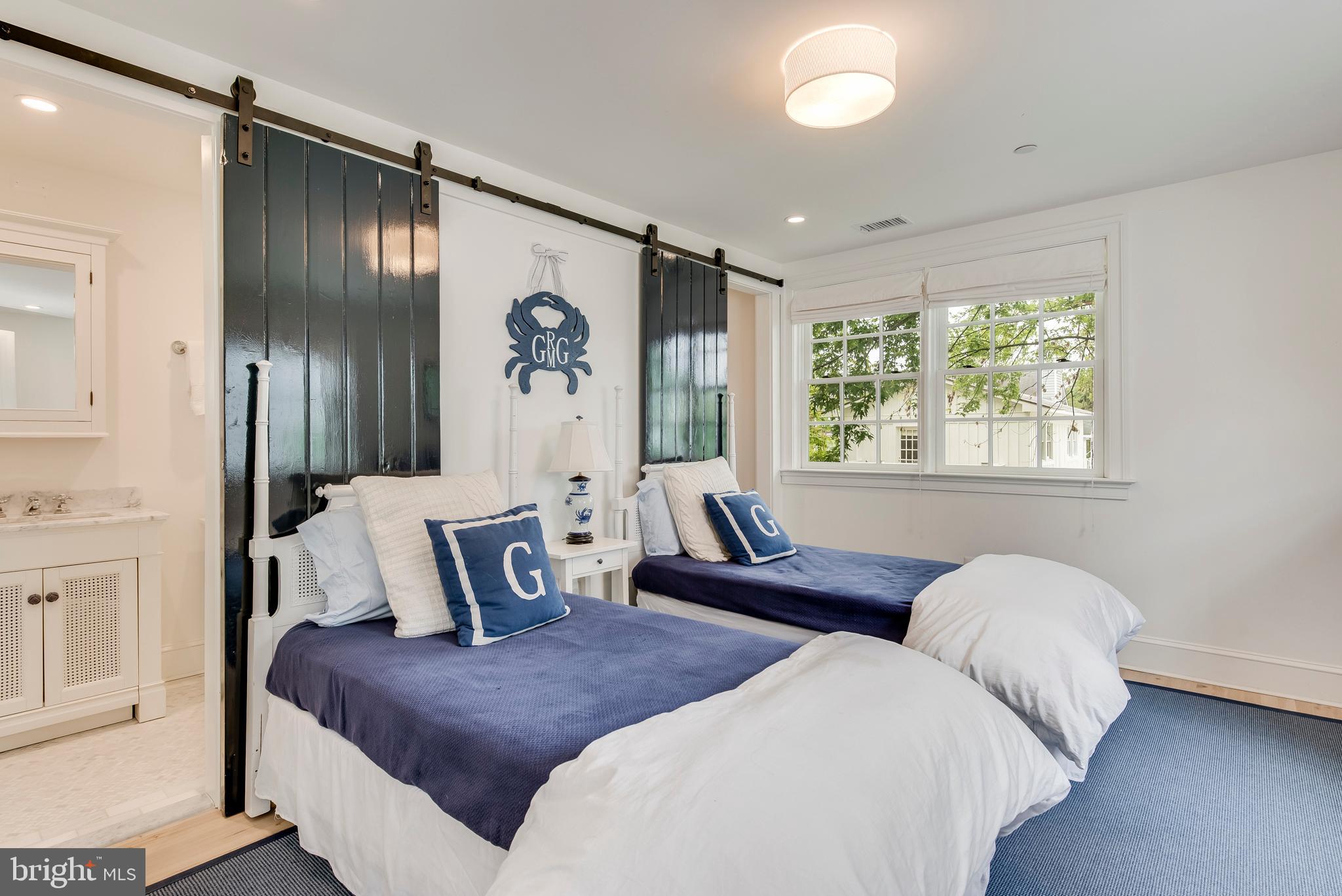 EASTPORT - Residential