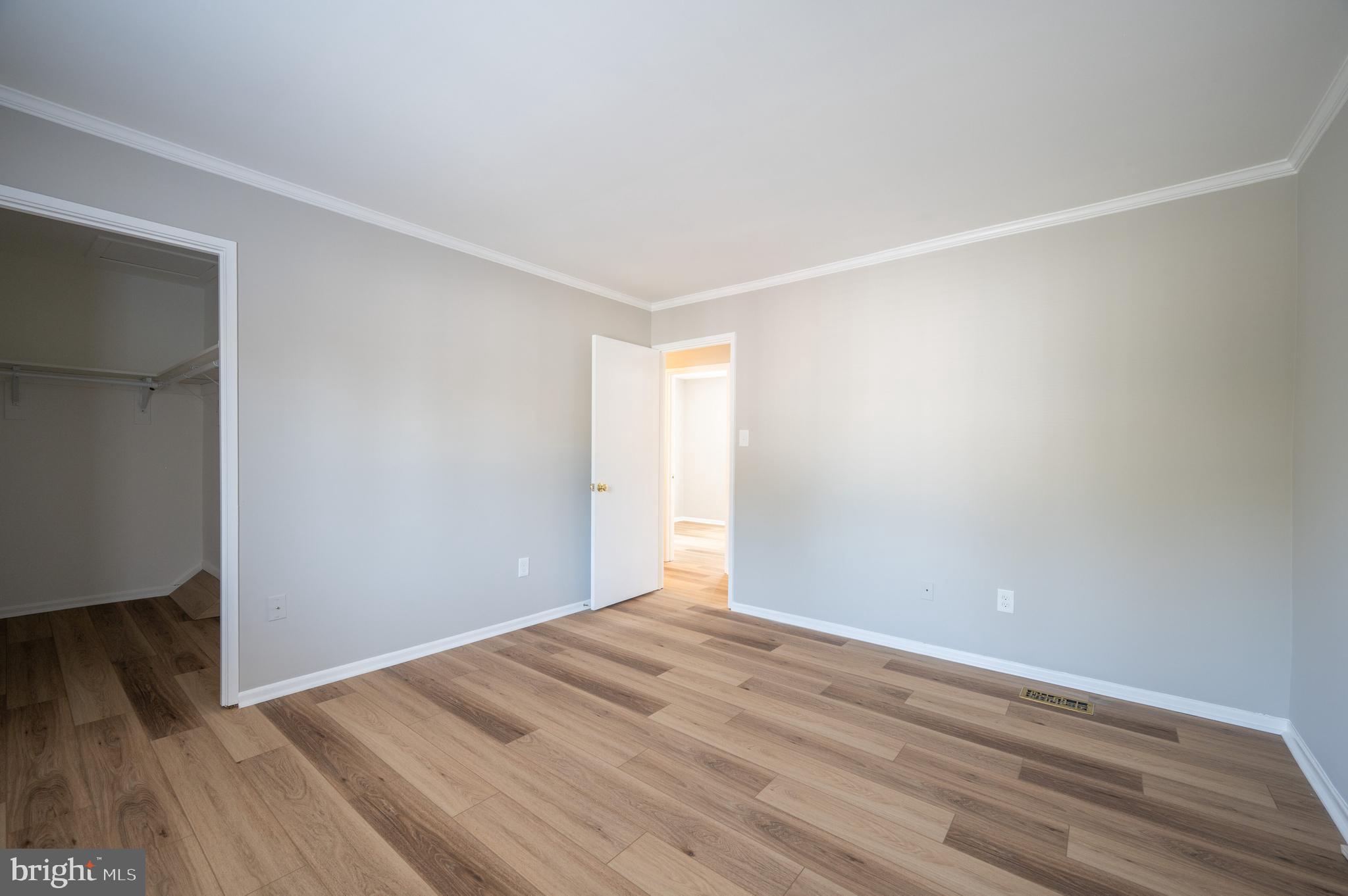 LAKE BRADDOCK - Residential