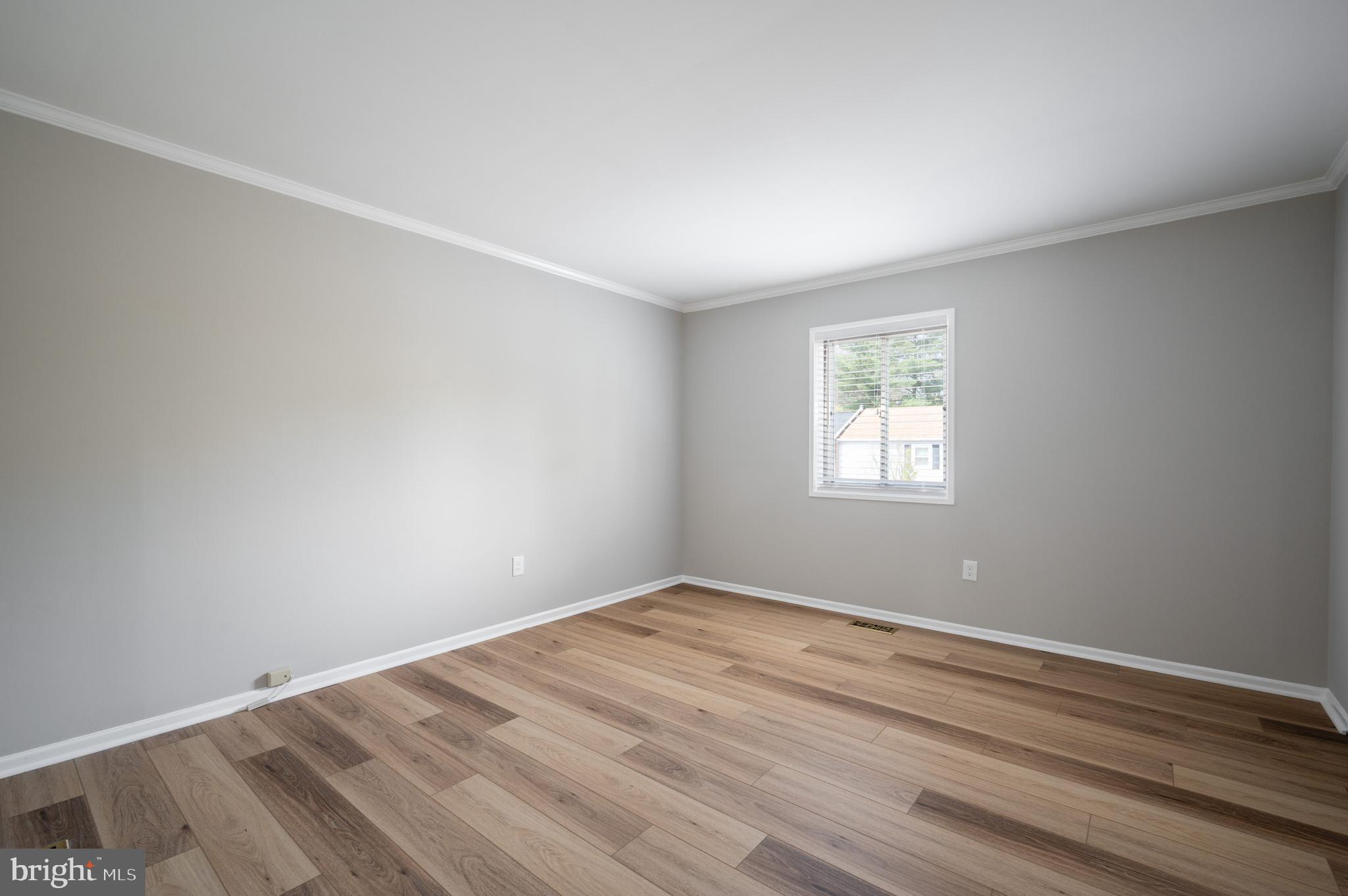 LAKE BRADDOCK - Residential