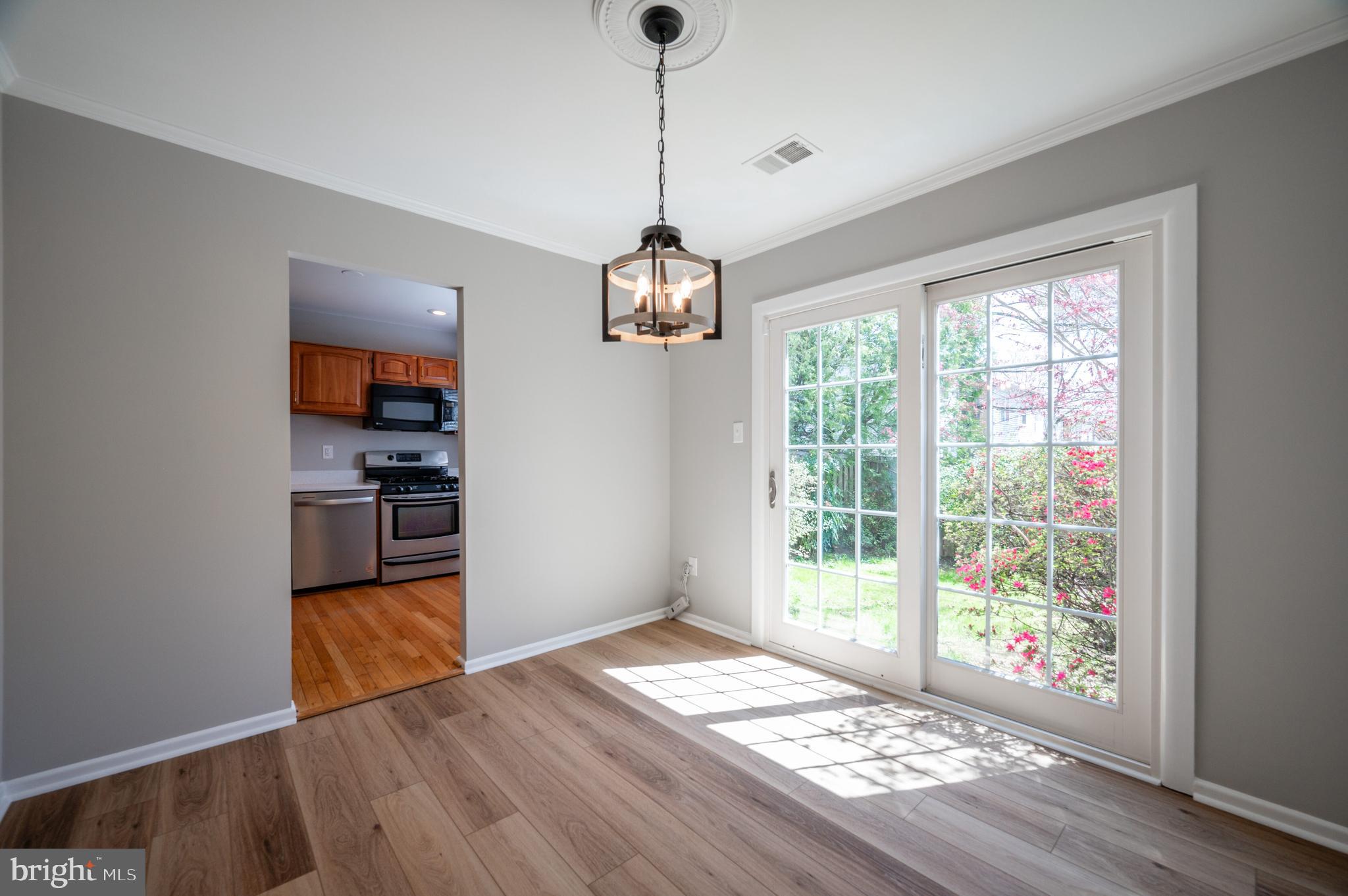 LAKE BRADDOCK - Residential