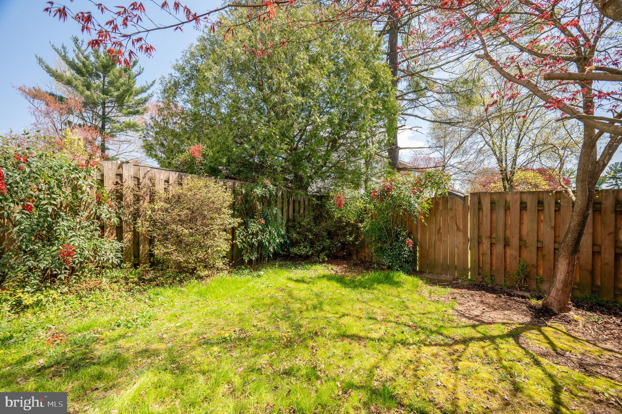 LAKE BRADDOCK - Residential