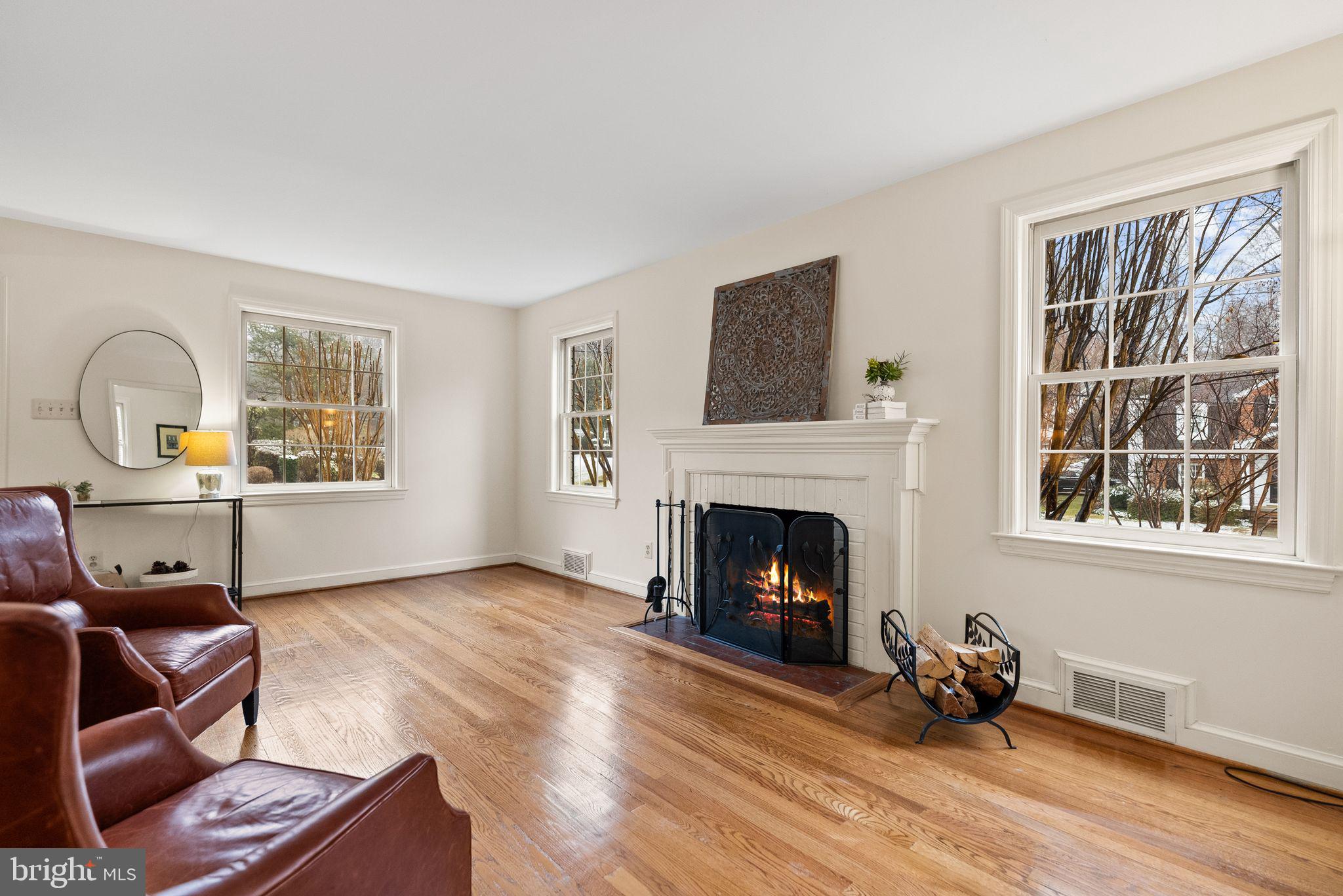 WOODACRES - Residential