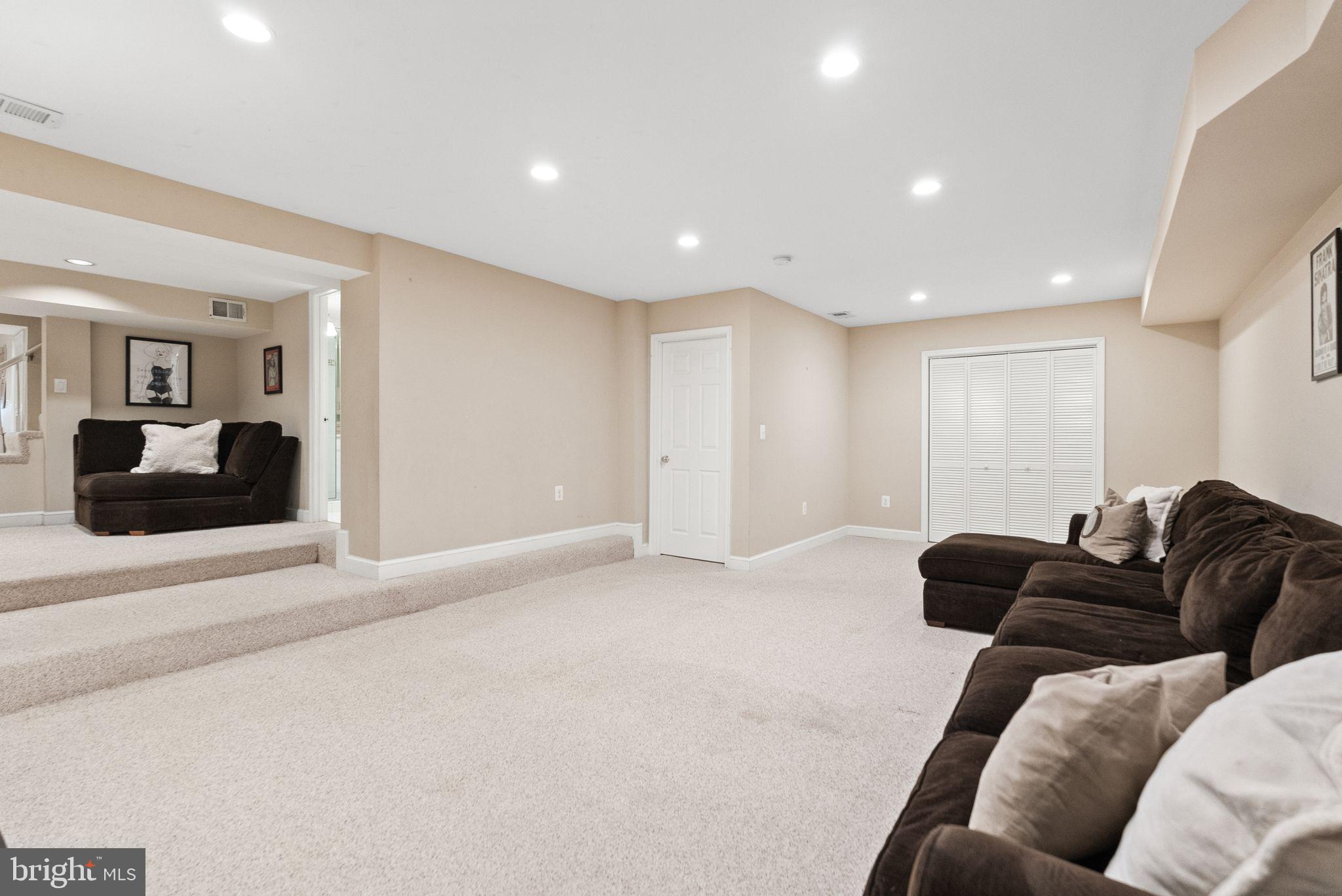 WOODACRES - Residential