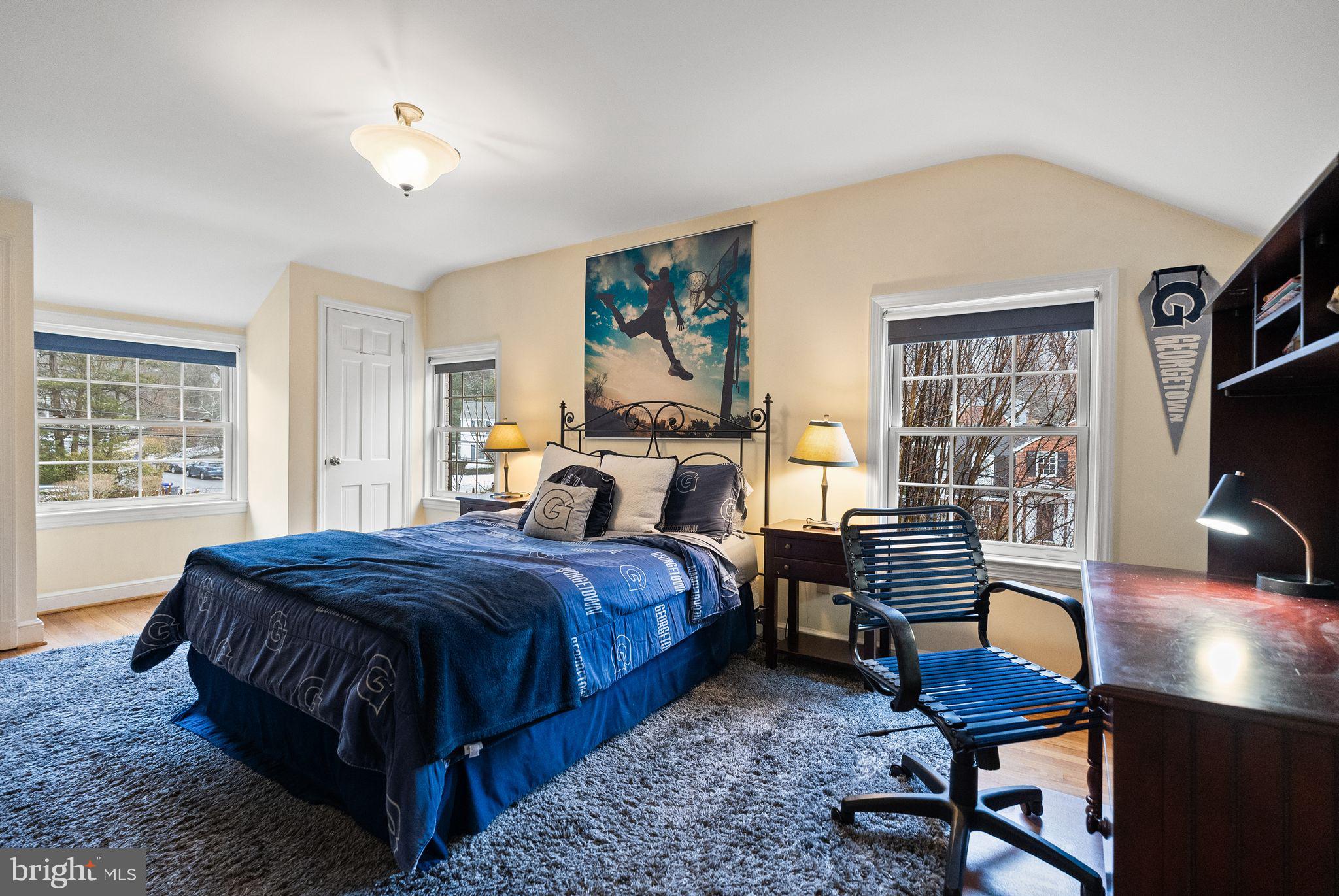 WOODACRES - Residential