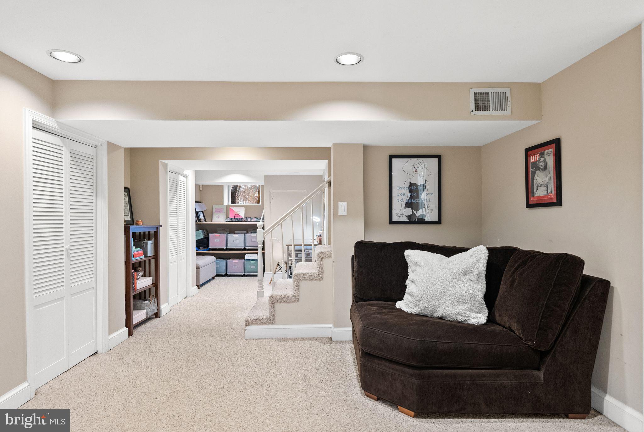 WOODACRES - Residential