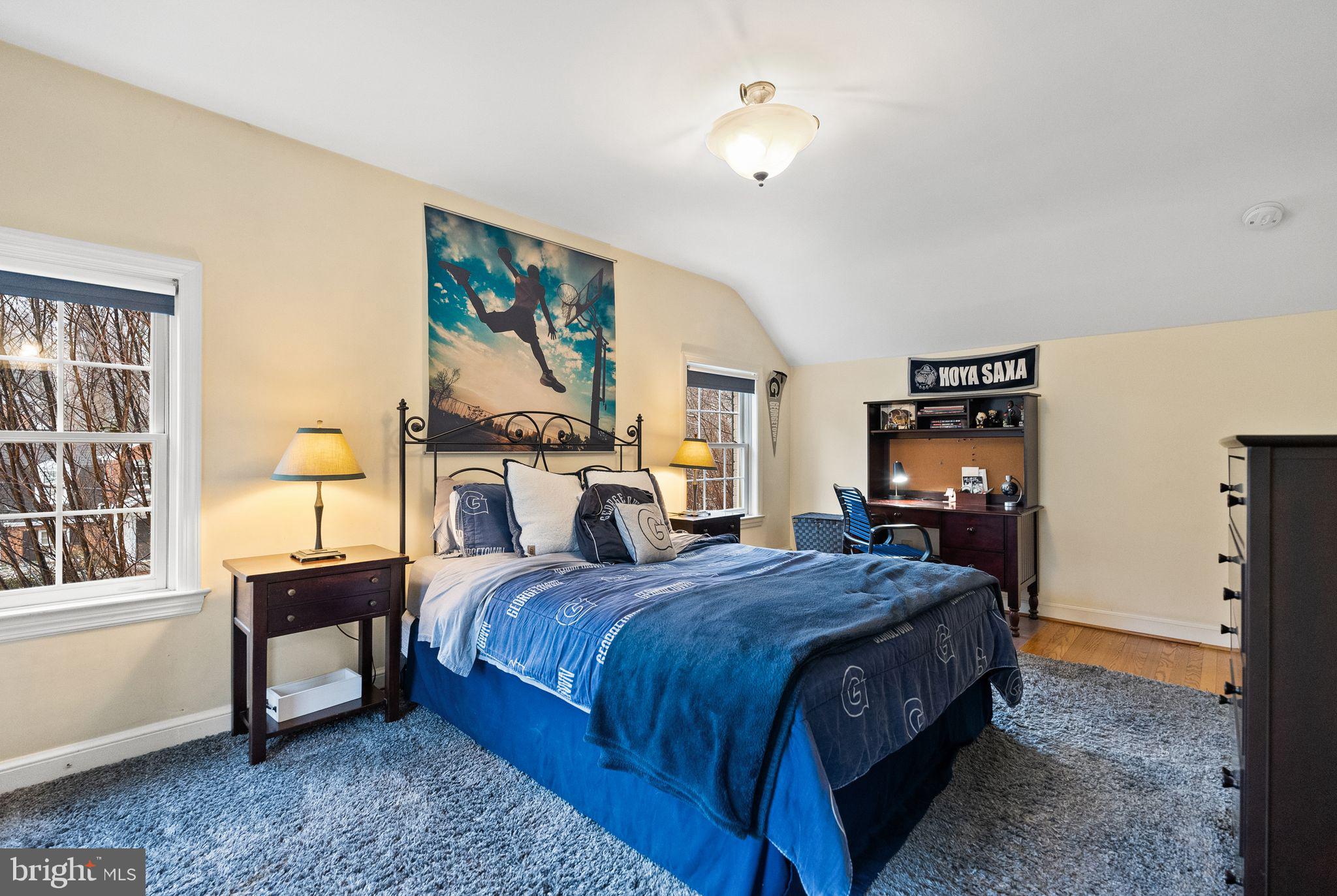 WOODACRES - Residential