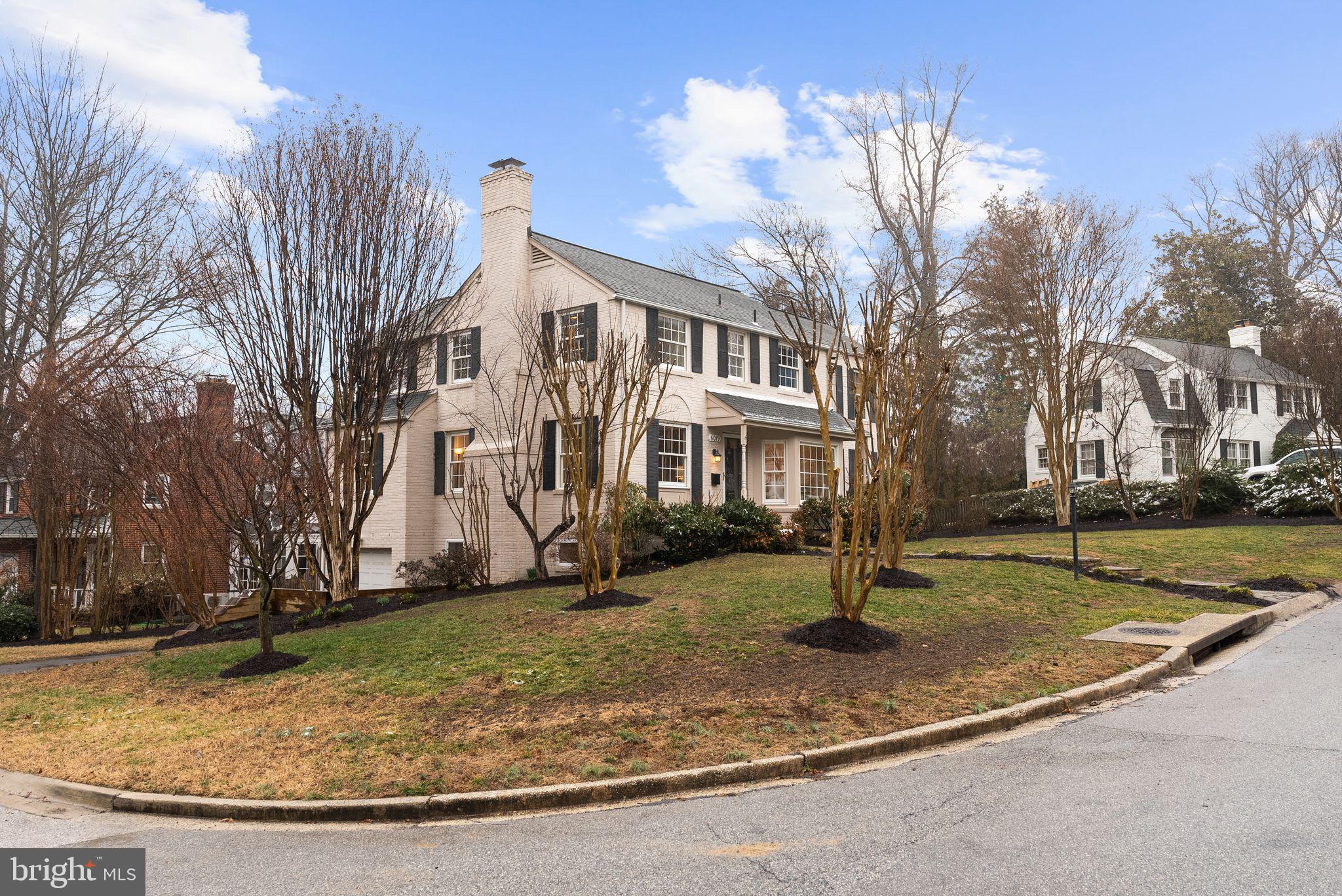 WOODACRES - Residential