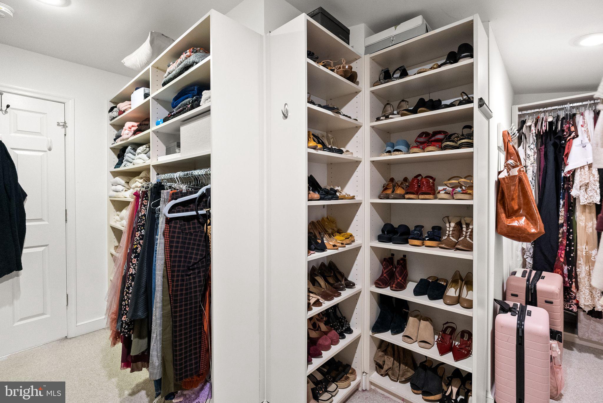 WOODACRES - Residential