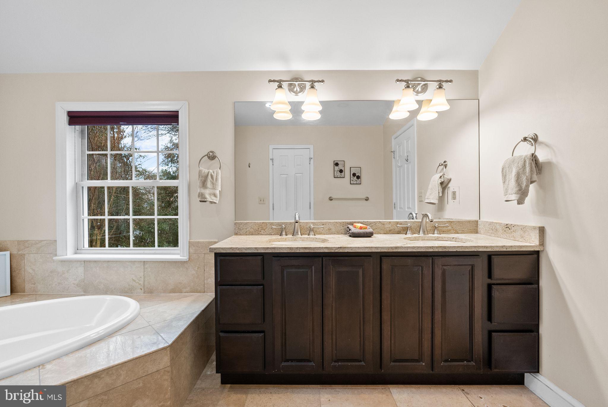 WOODACRES - Residential