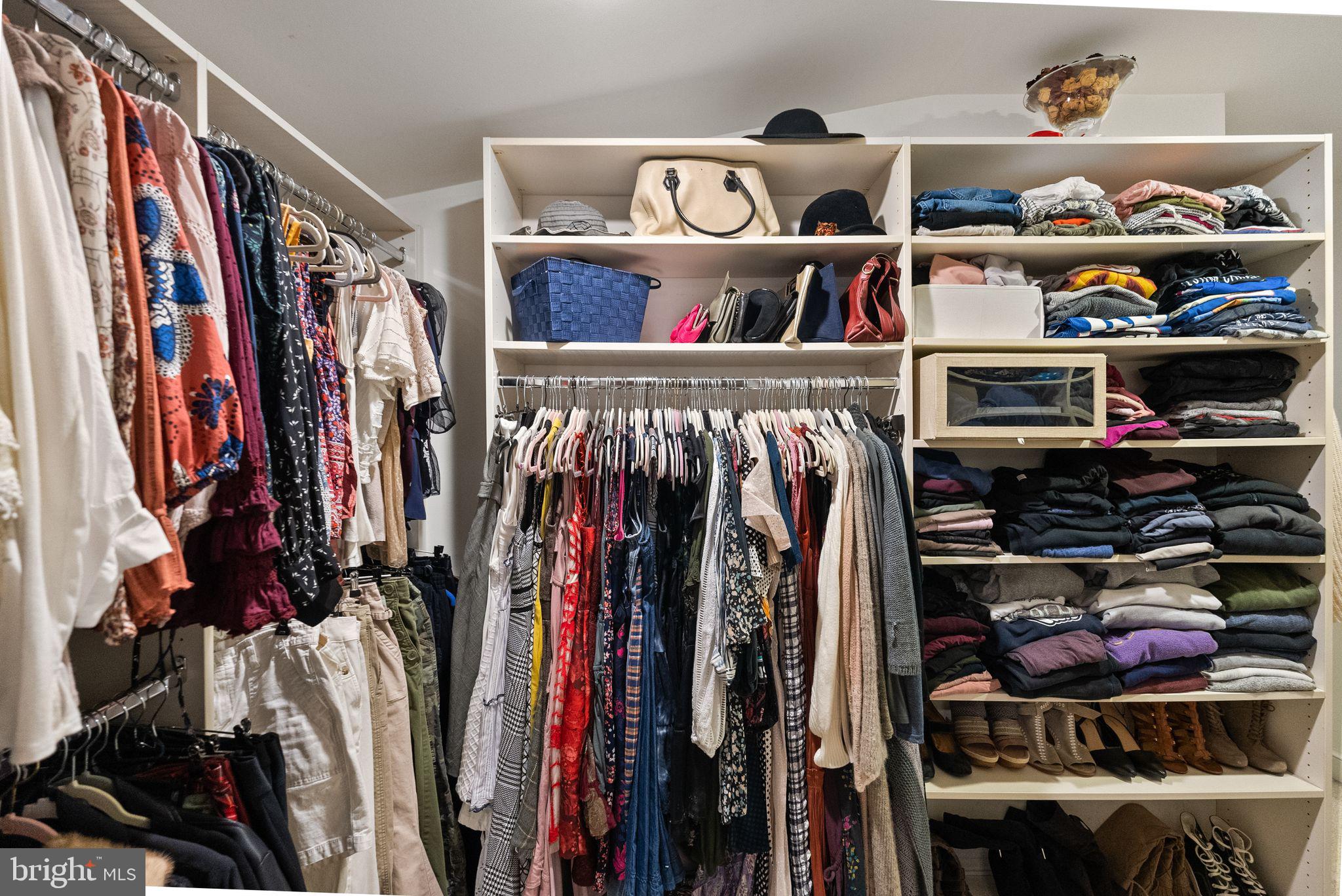 WOODACRES - Residential