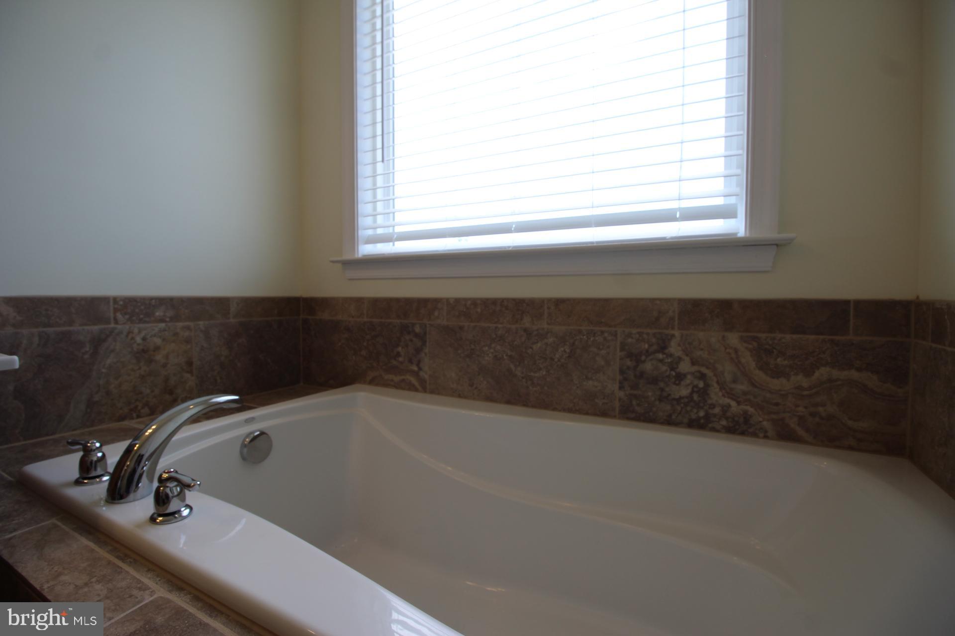 DAWKINS RIDGE - Residential Lease