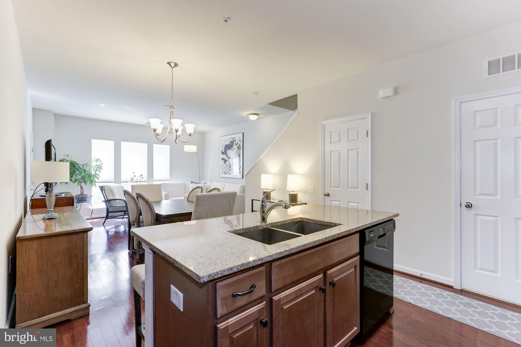 TOWNES AT GOOSE CREEK VILLAGE - Residential Lease