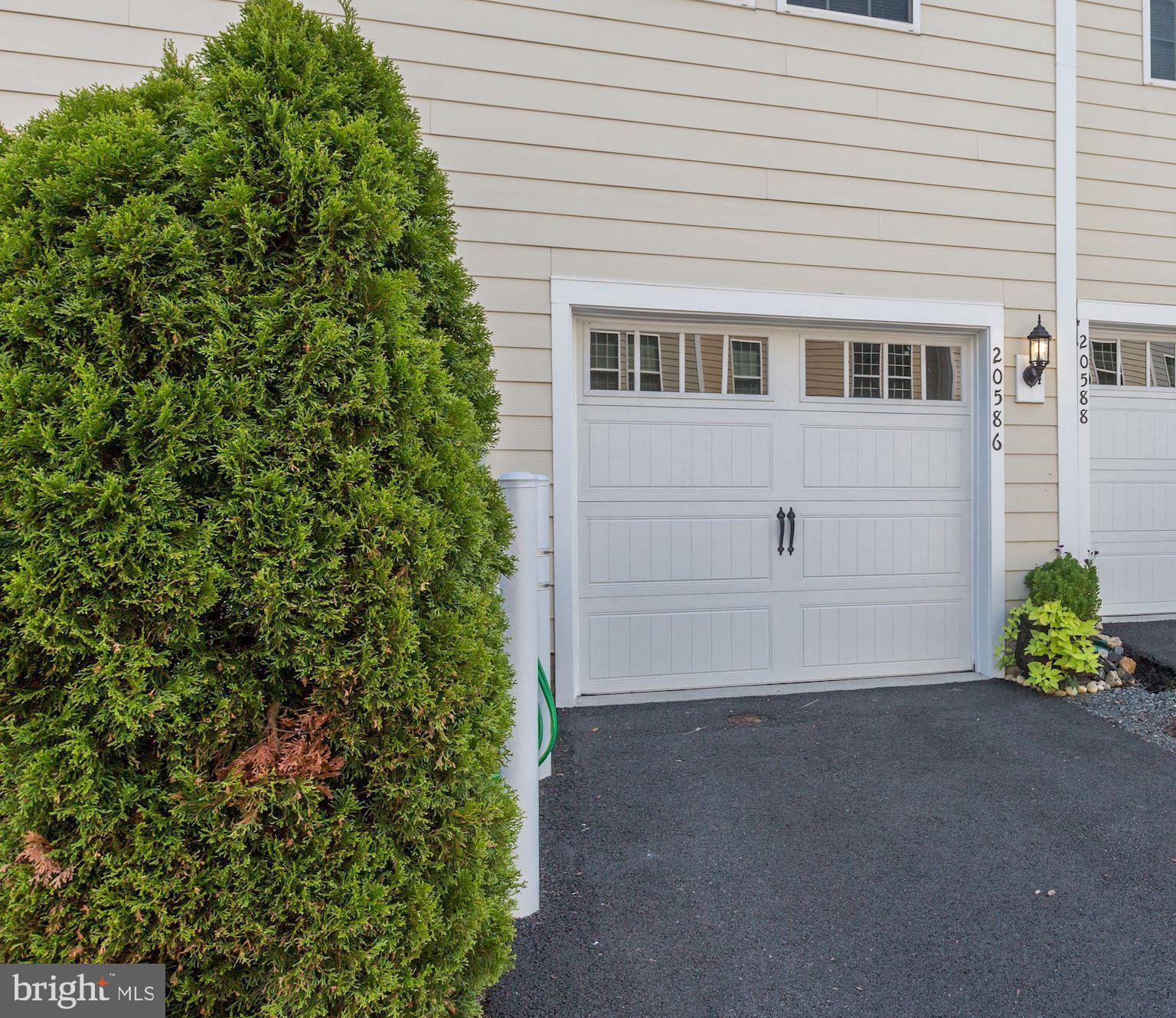 TOWNES AT GOOSE CREEK VILLAGE - Residential Lease