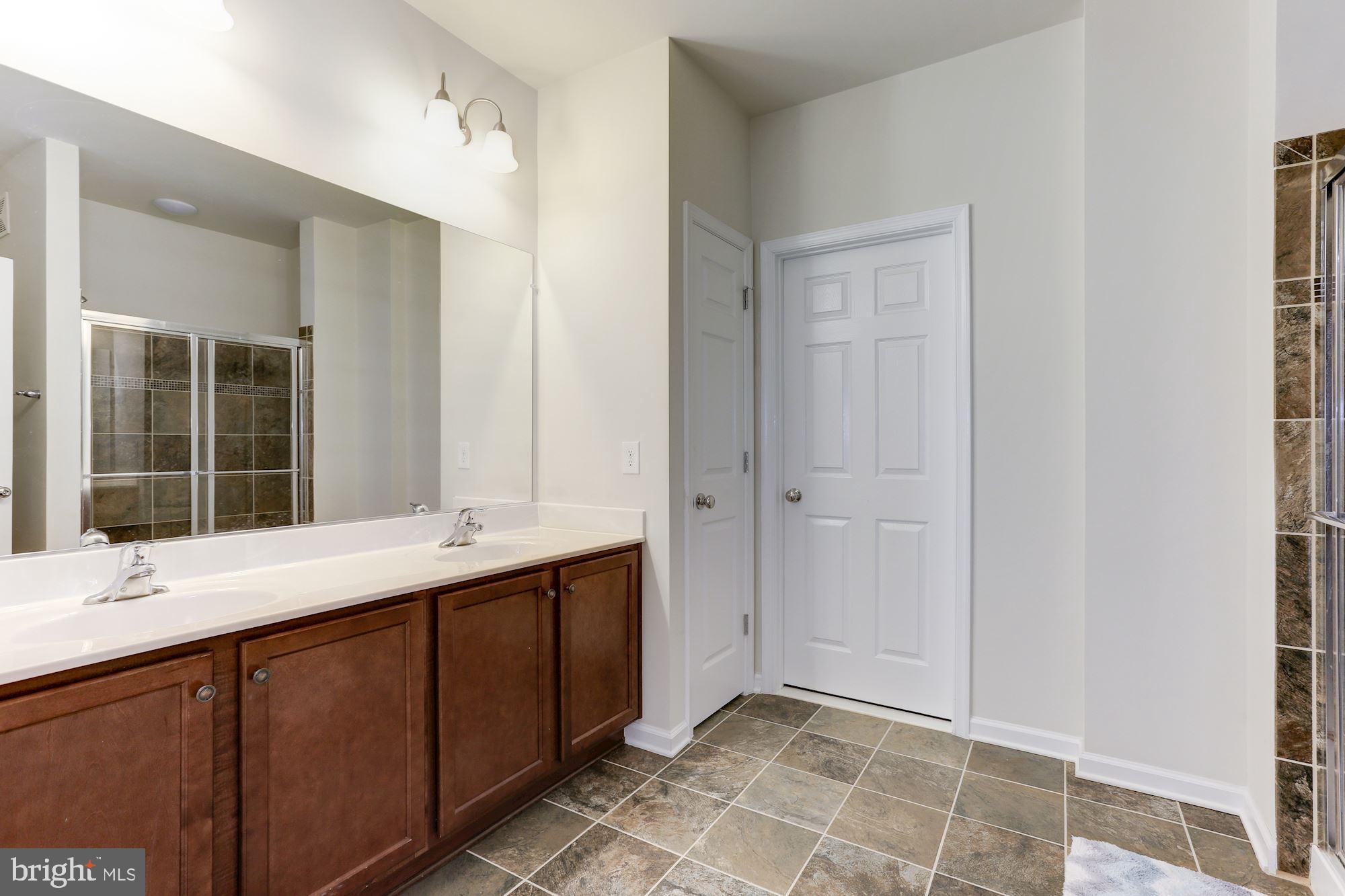 TOWNES AT GOOSE CREEK VILLAGE - Residential Lease