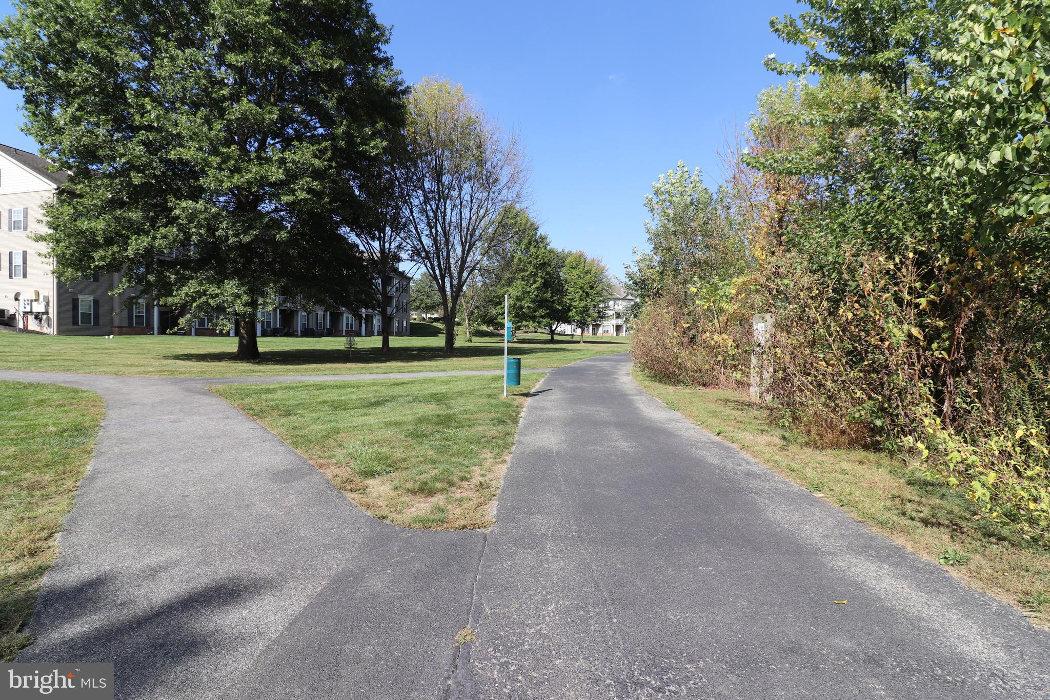 NEWPORT SQUARE - Residential