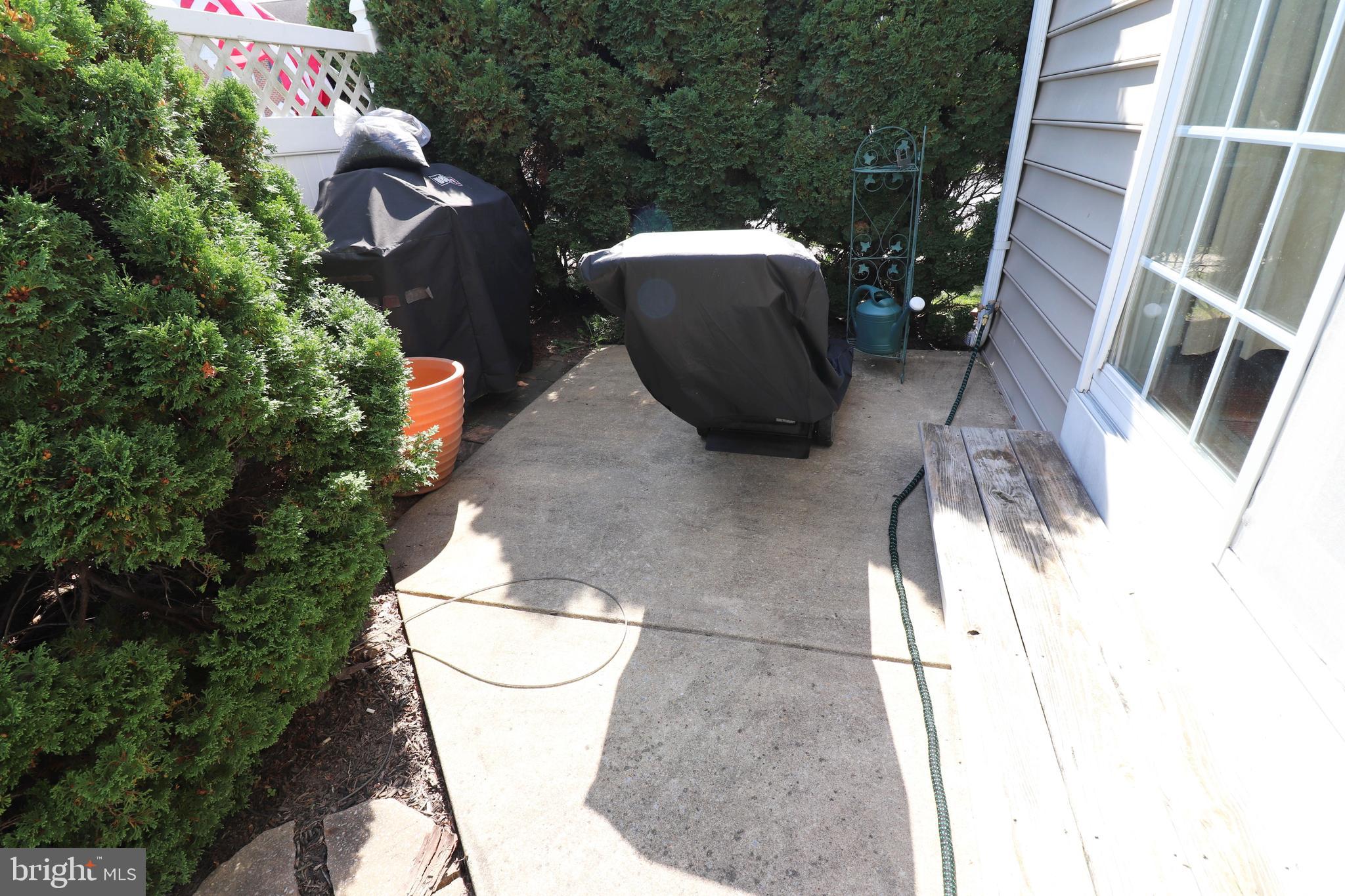 NEWPORT SQUARE - Residential