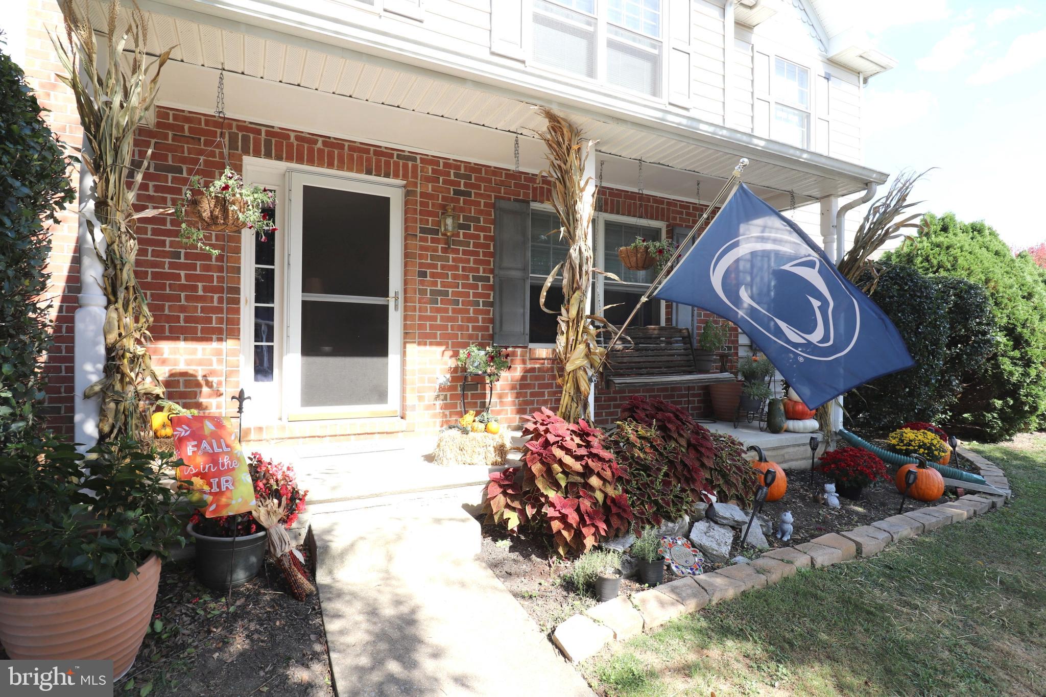 NEWPORT SQUARE - Residential