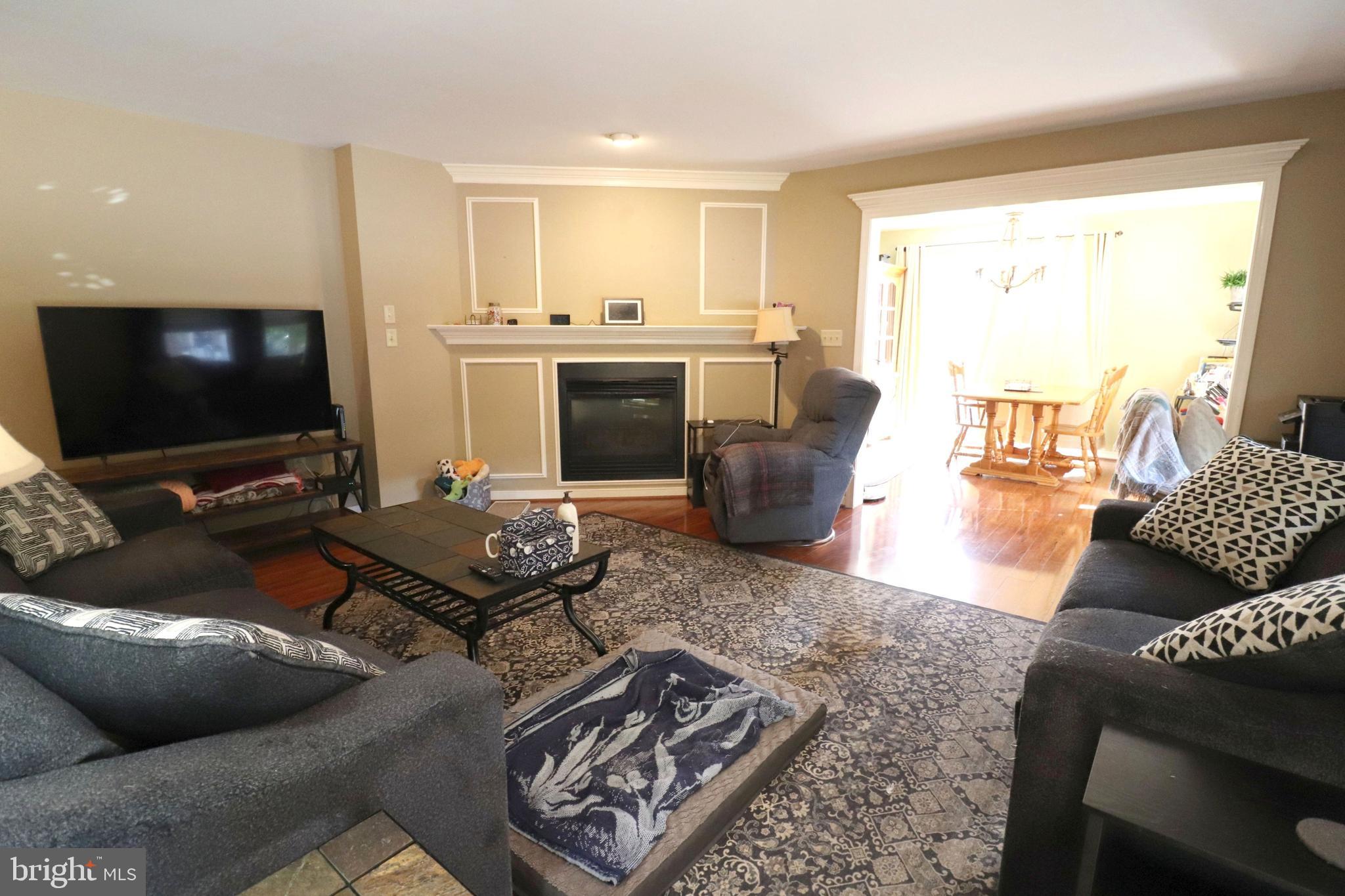 NEWPORT SQUARE - Residential