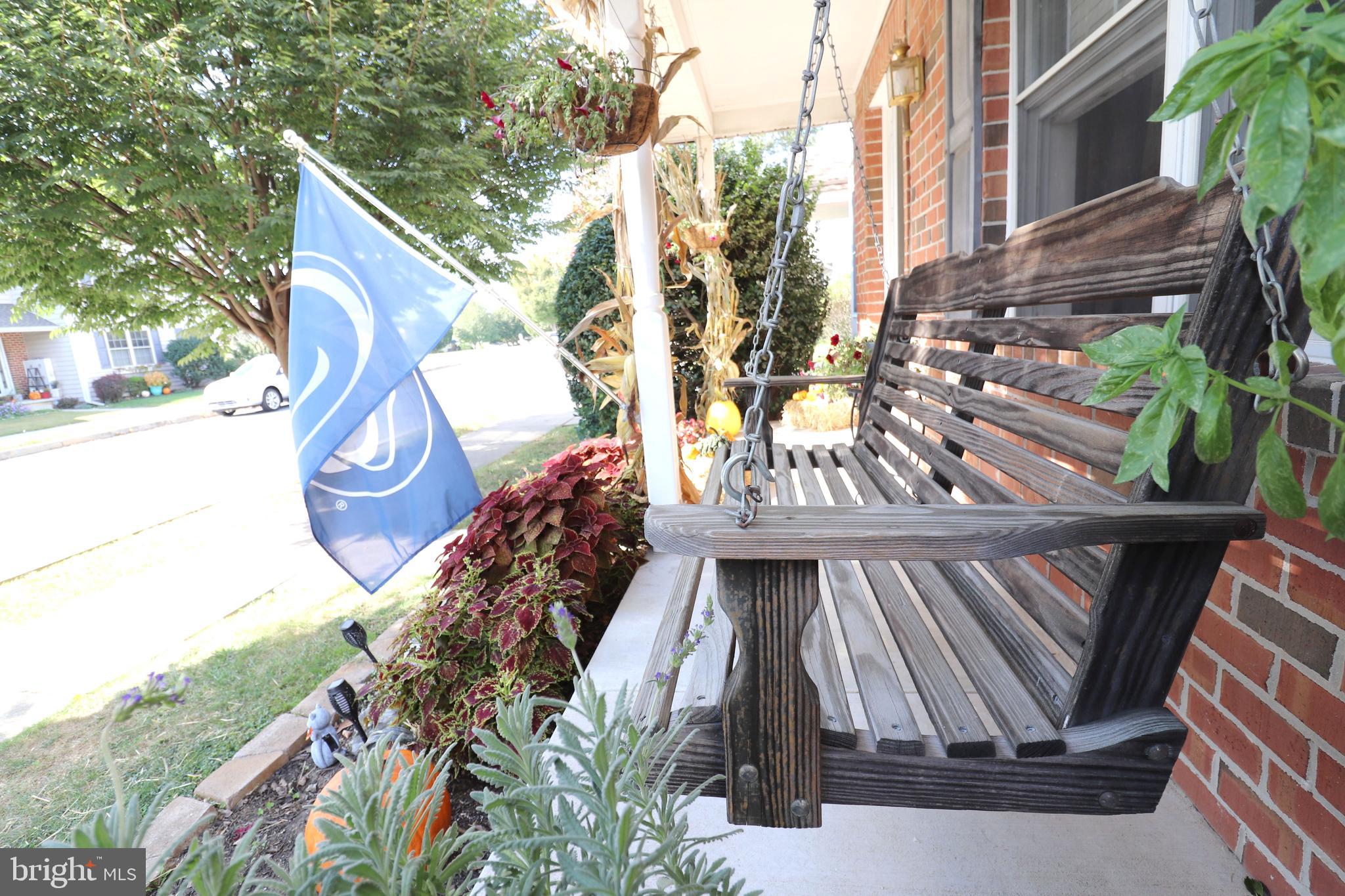 NEWPORT SQUARE - Residential