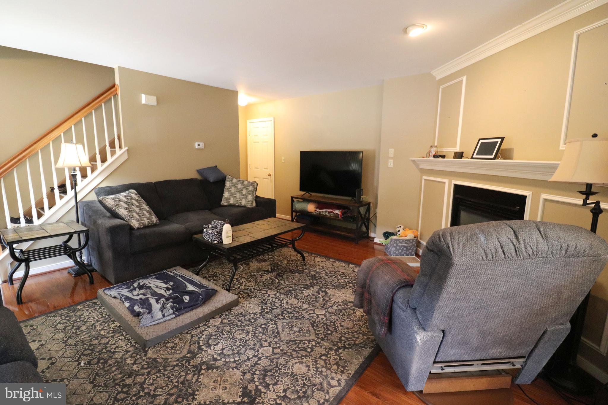 NEWPORT SQUARE - Residential